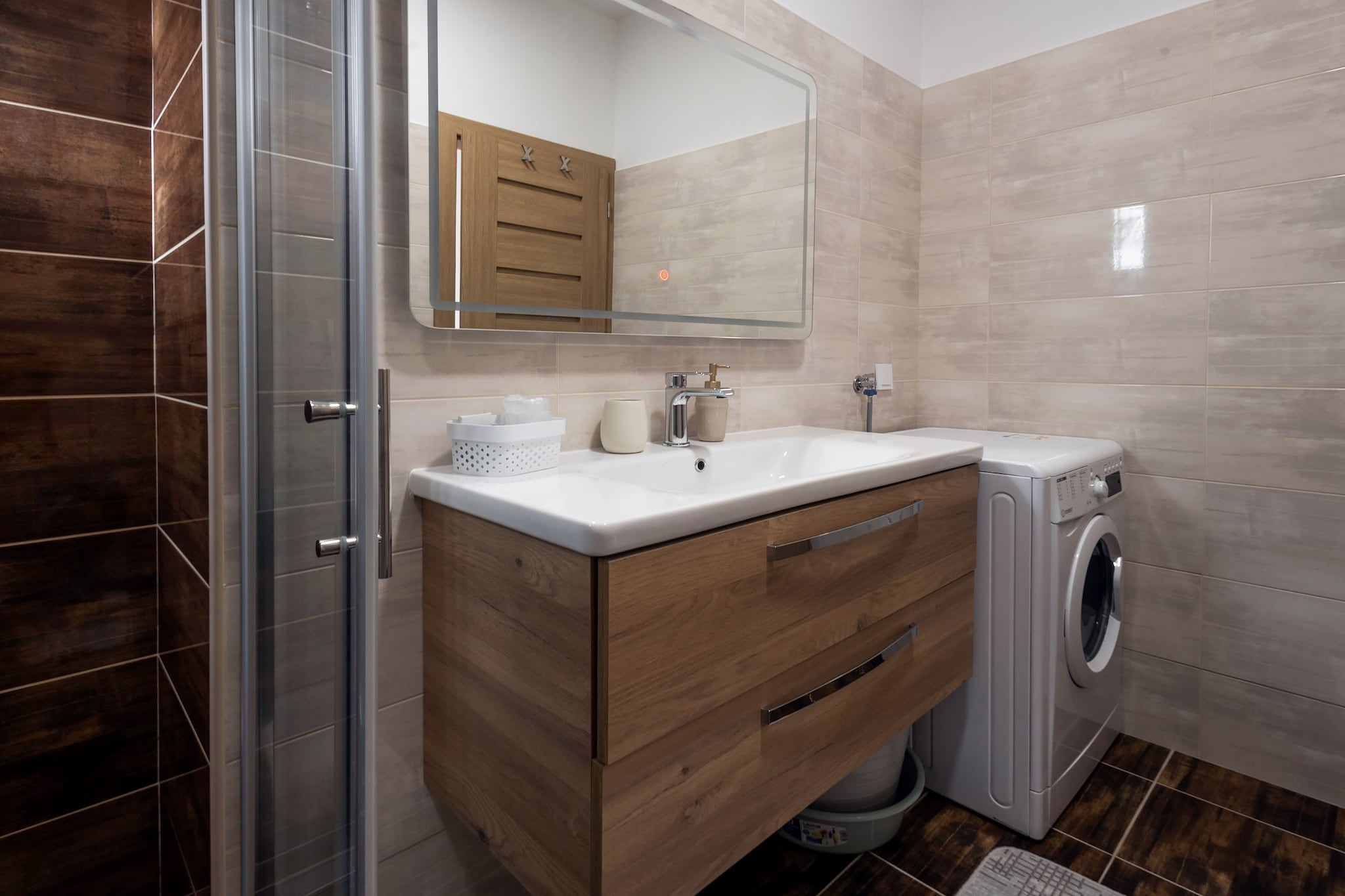 Holiday Home Milutin 1 - Four Bedroom Holiday Home with Private Pool-Bathroom