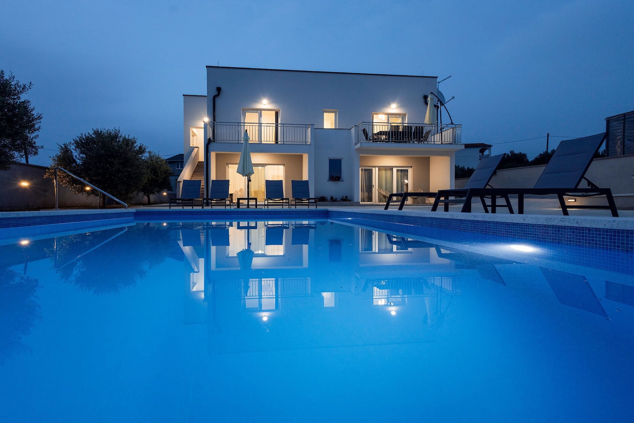 Holiday Home Milutin 1 - Four Bedroom Holiday Home with Private Pool-Pool