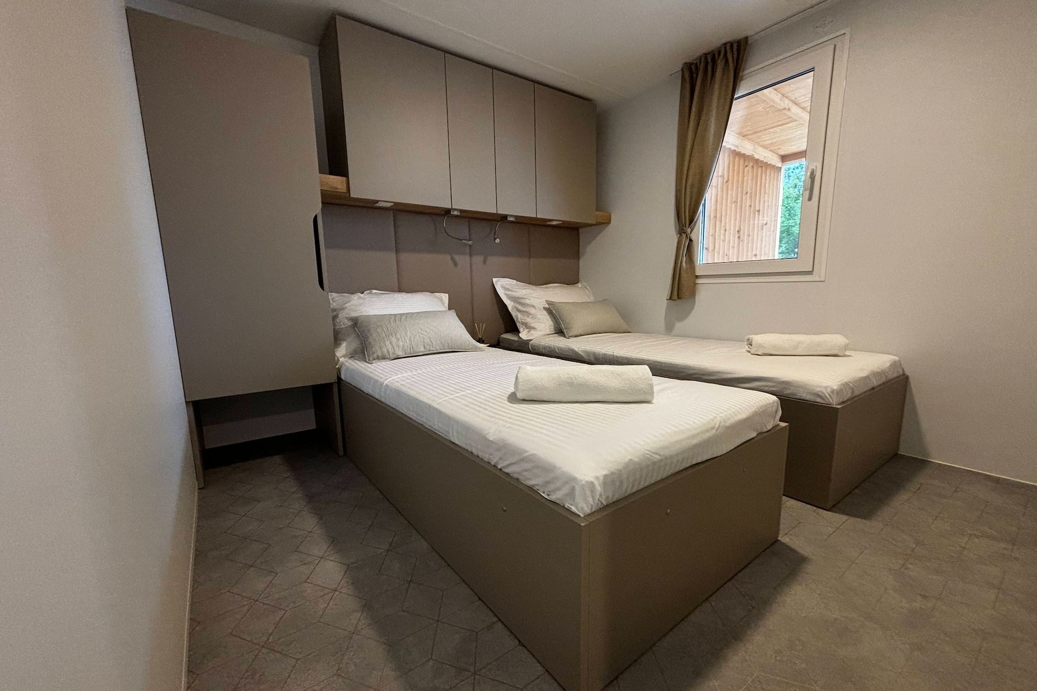 Mobile Home Maris - Two Bedroom Mobile Home-Schlafzimmer
