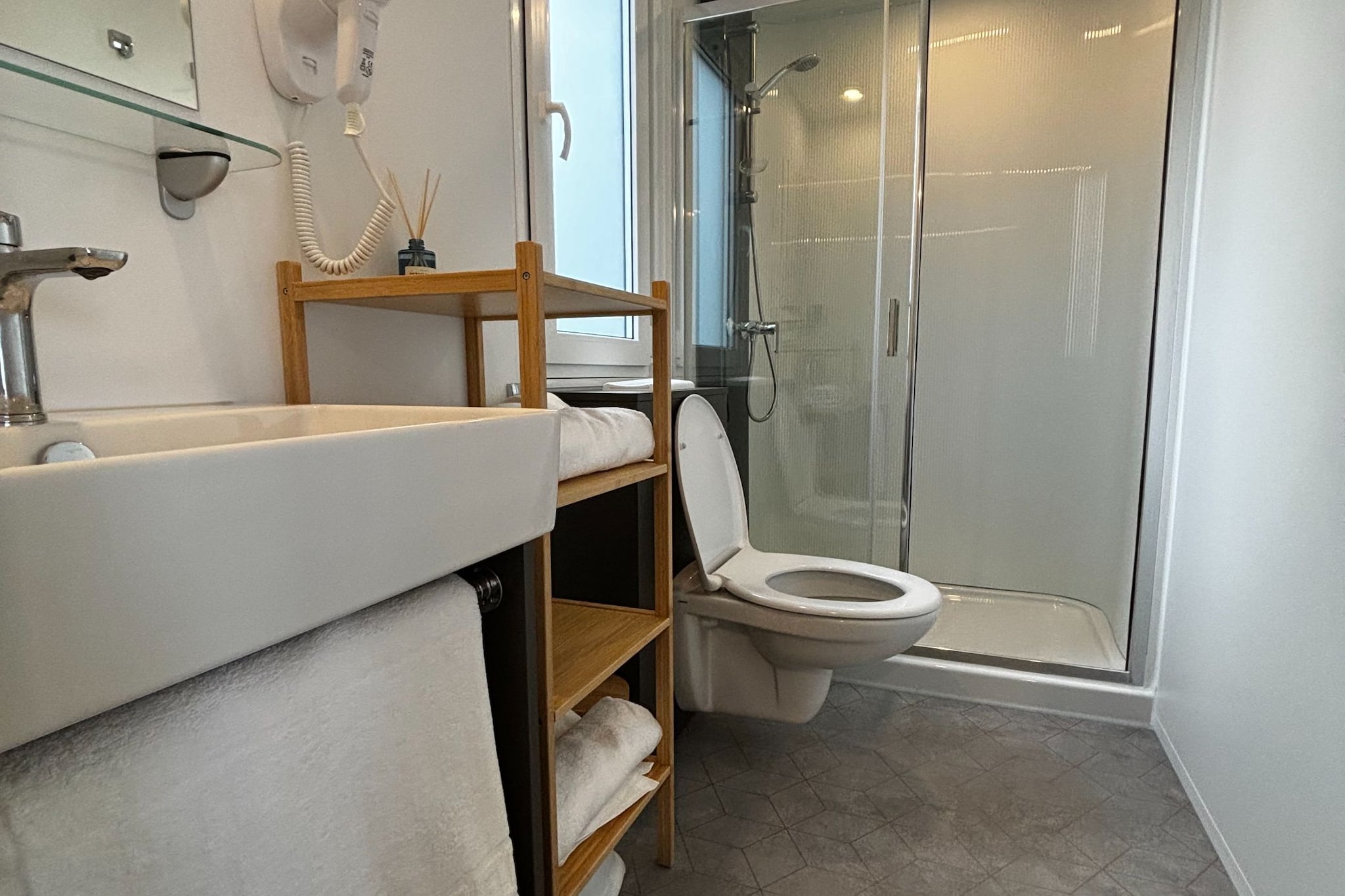Mobile Home Maris - Two Bedroom Mobile Home-Badezimmer