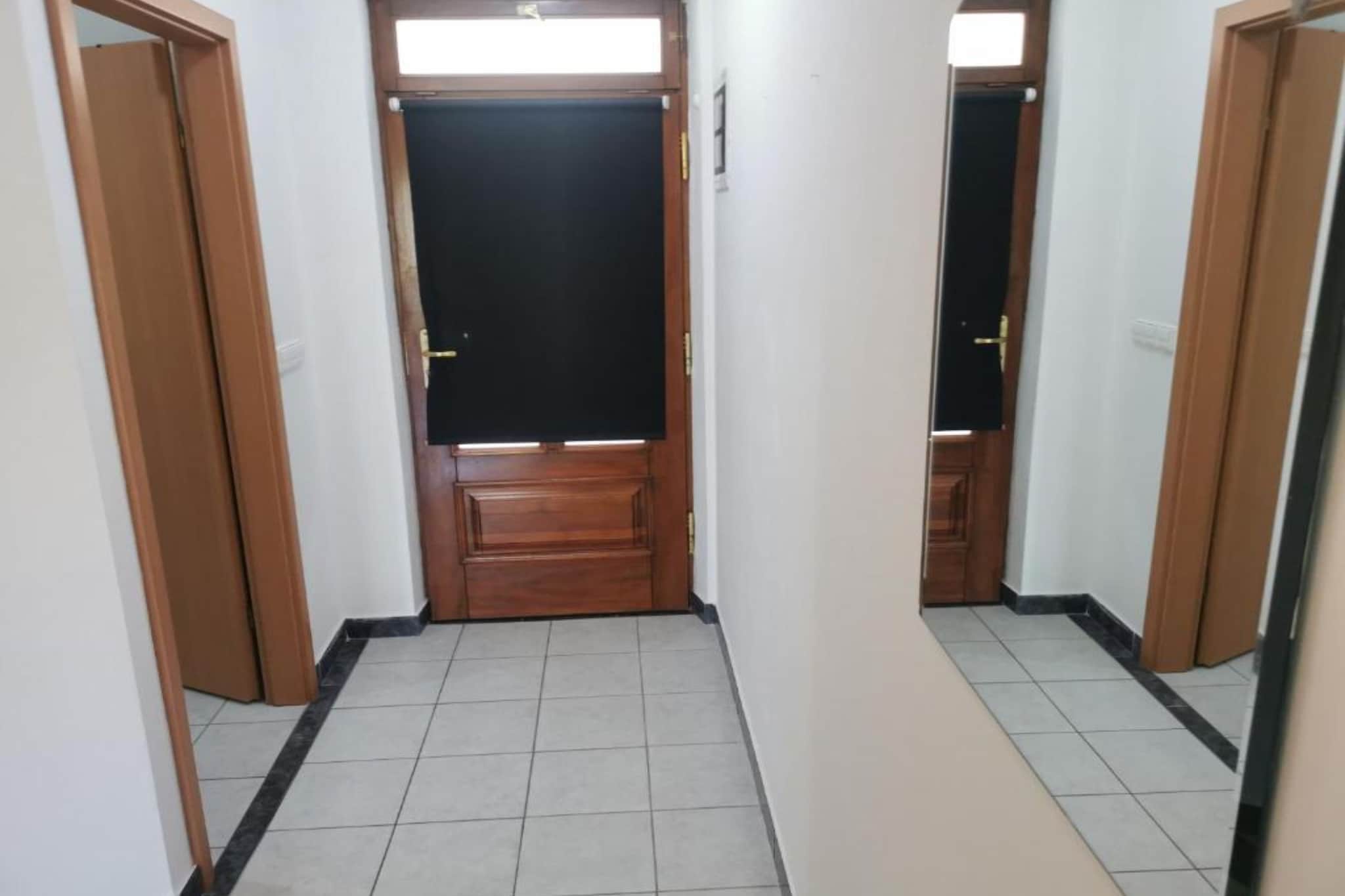 Apartments White House - Two Bedroom Apartment with Terrace 1-Terrassenbalkon