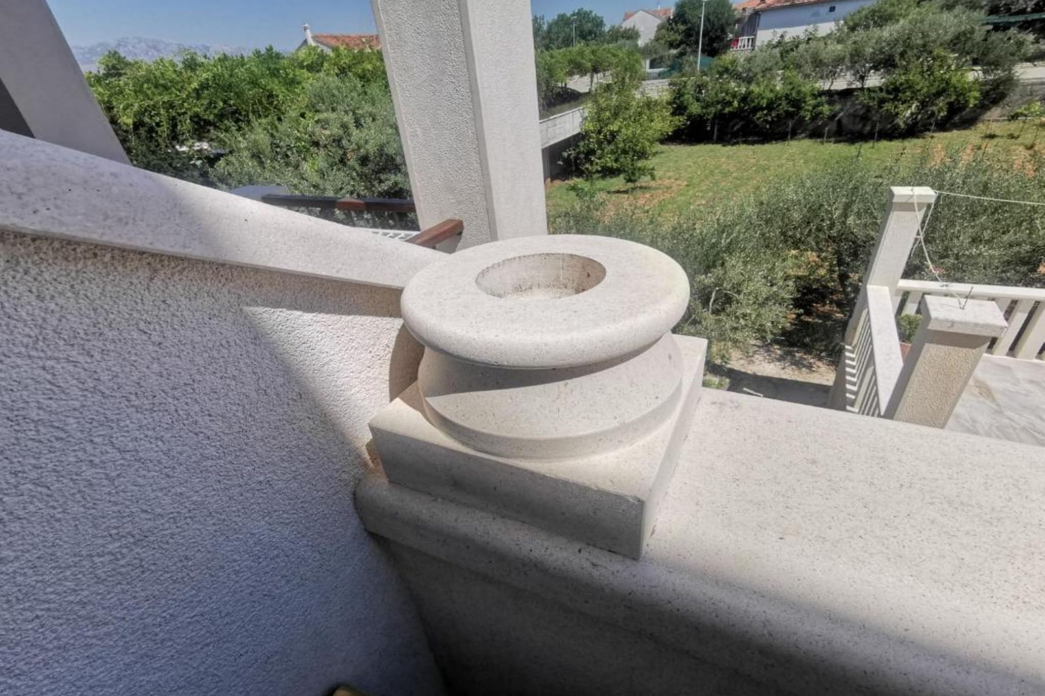 Apartments White House - Two Bedroom Apartment with Balcony and Sea View 2-Terrassenbalkon