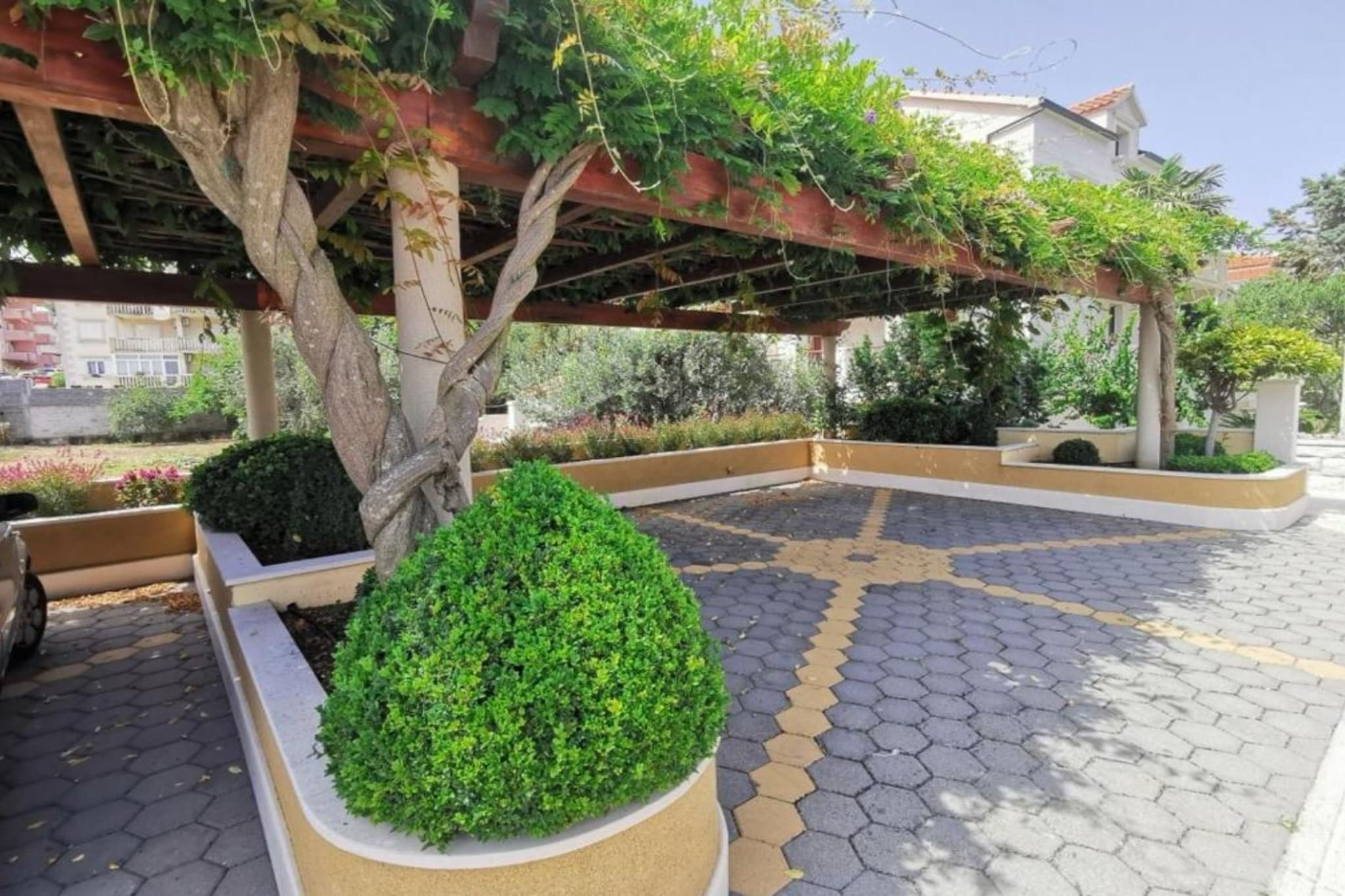 Apartments White House - Studio Apartment  with Balcony and Sea View 3-Parkplatz