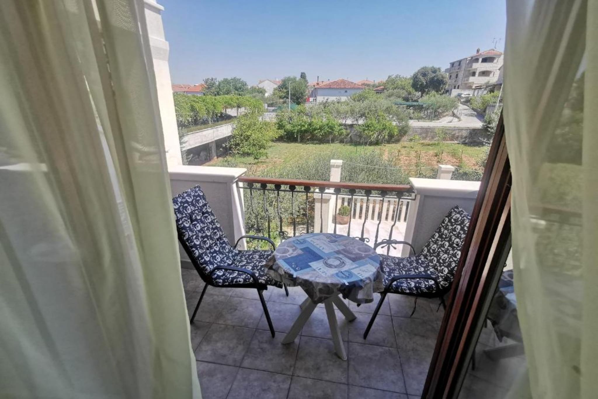 Apartments White House - One Bedroom apartment with Balcony 4