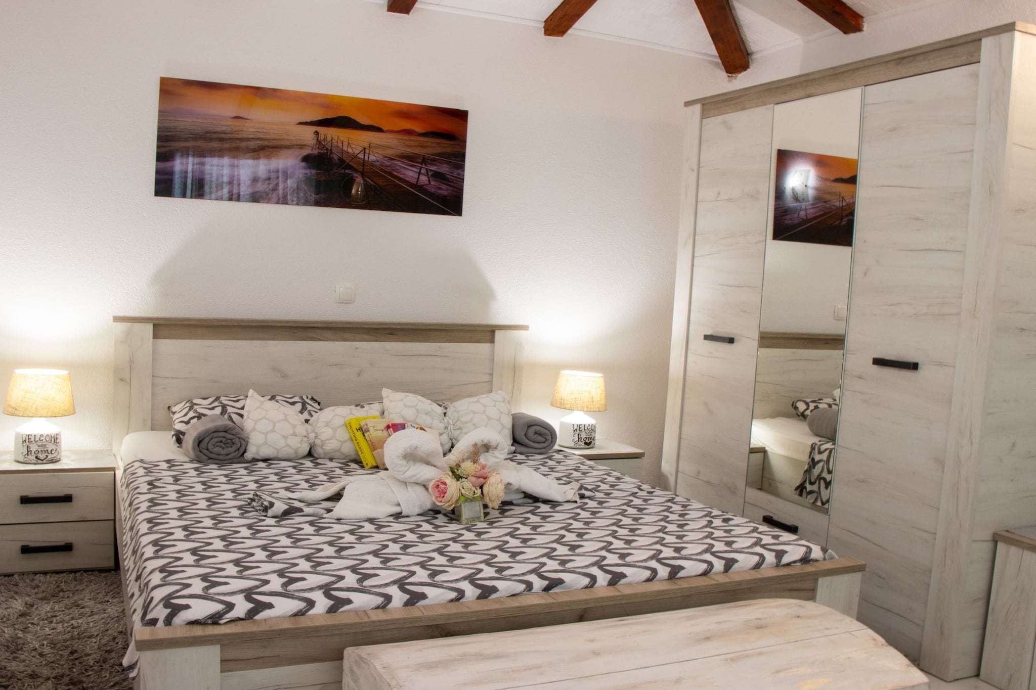 Authentic Dalmatian Treasure Homes - House Wood-Schlafzimmer