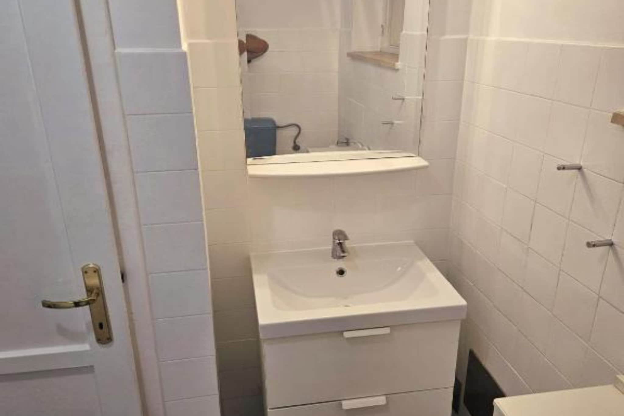 George Central Apartment - Two Bedroom Apartment with Park View-Badkamer