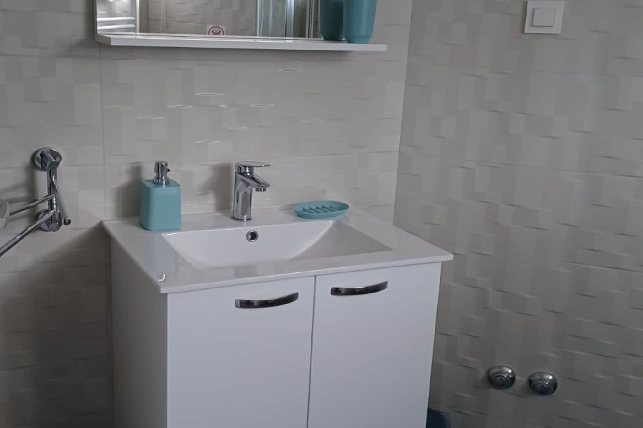 FreeMe Apartment - One Bedroom Apartment with Balcony and Sea View-Badezimmer
