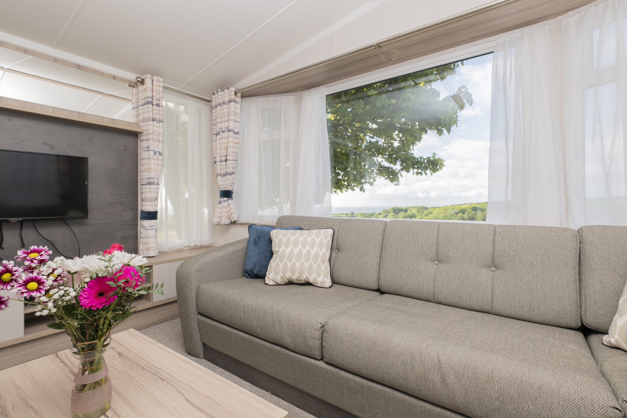 Suncrest Plus Caravan by Belvilla