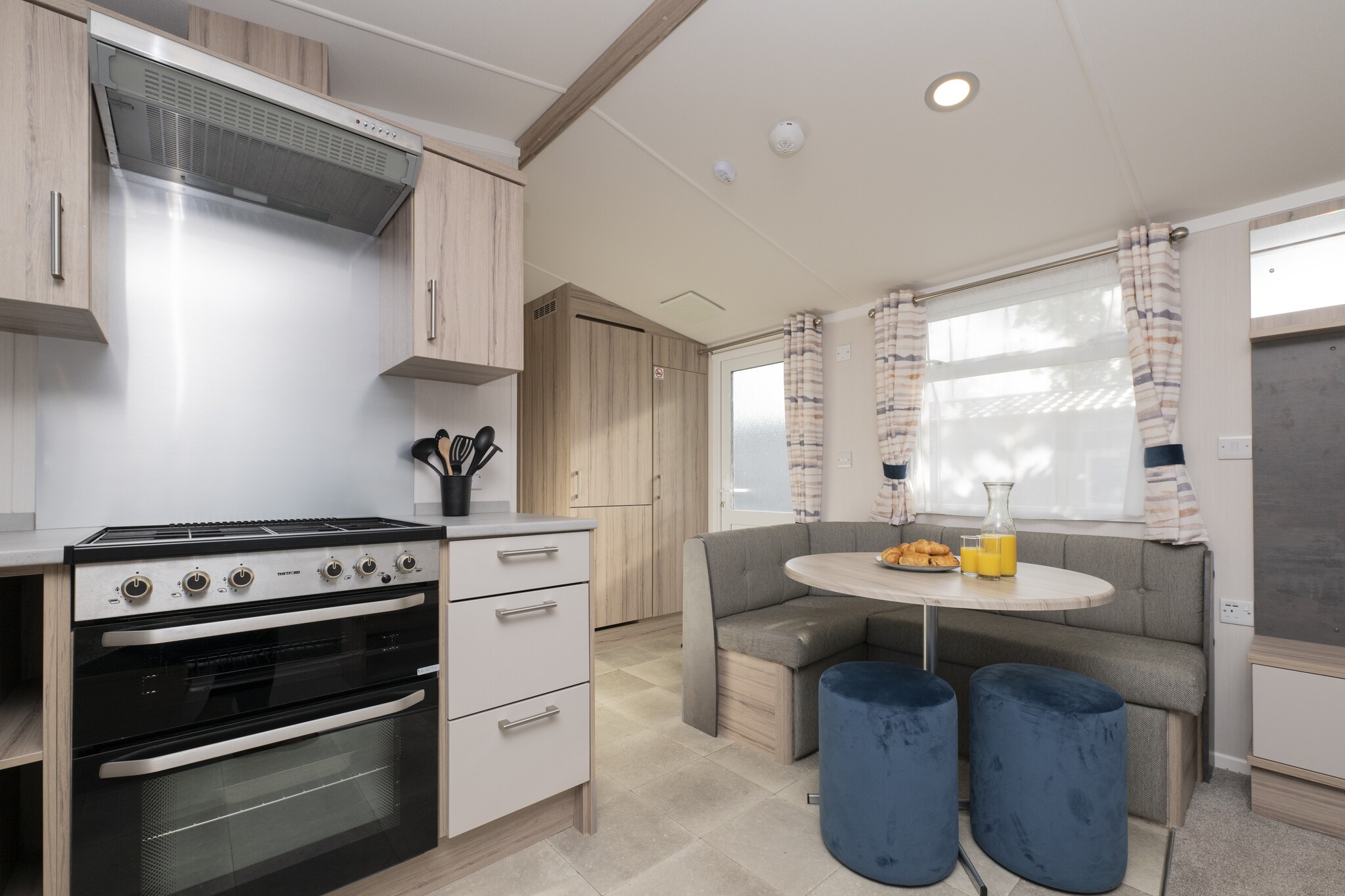 Suncrest Plus Caravan by Belvilla