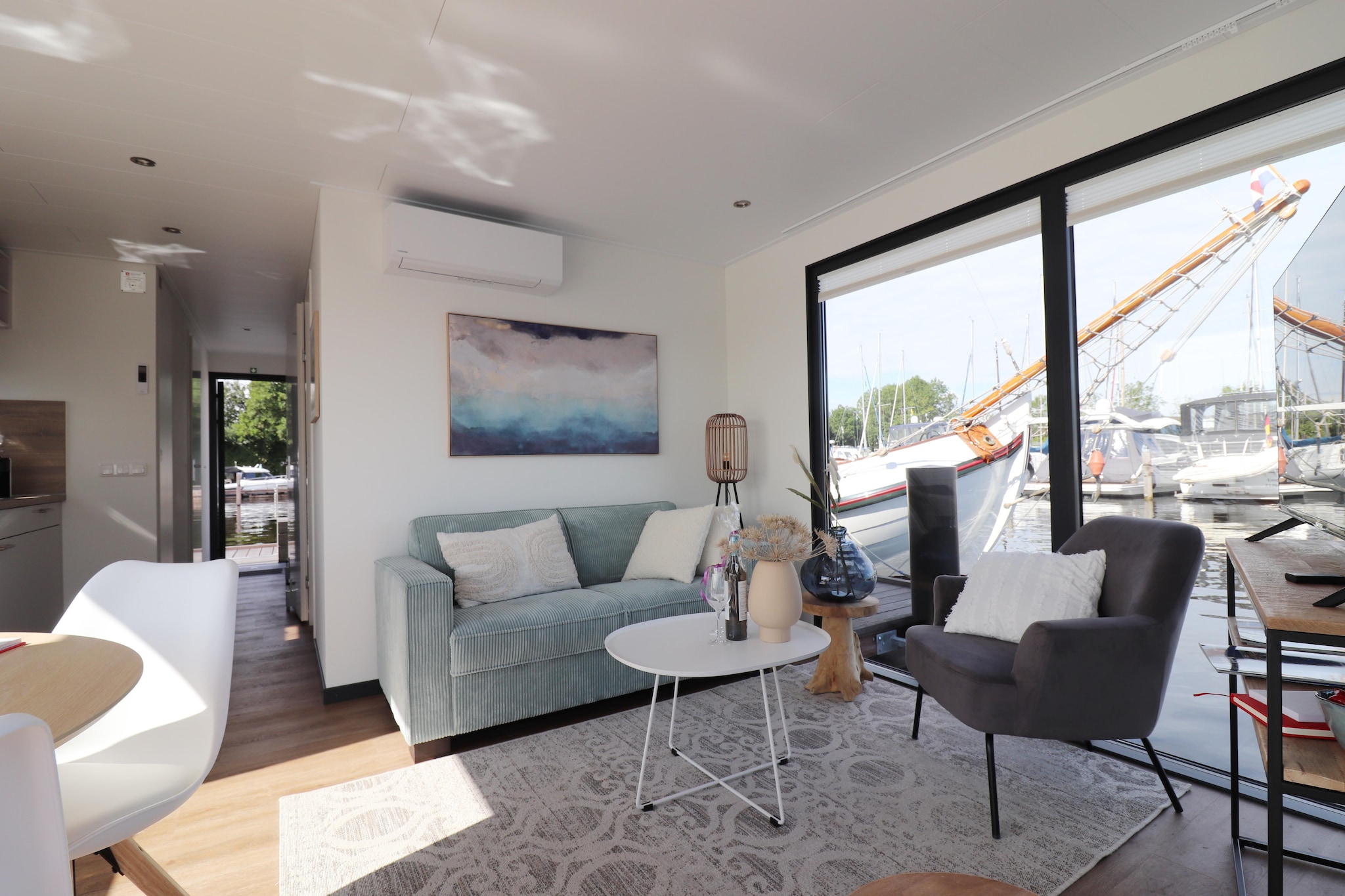 Houseboat in Lemmer with Harbor Views
