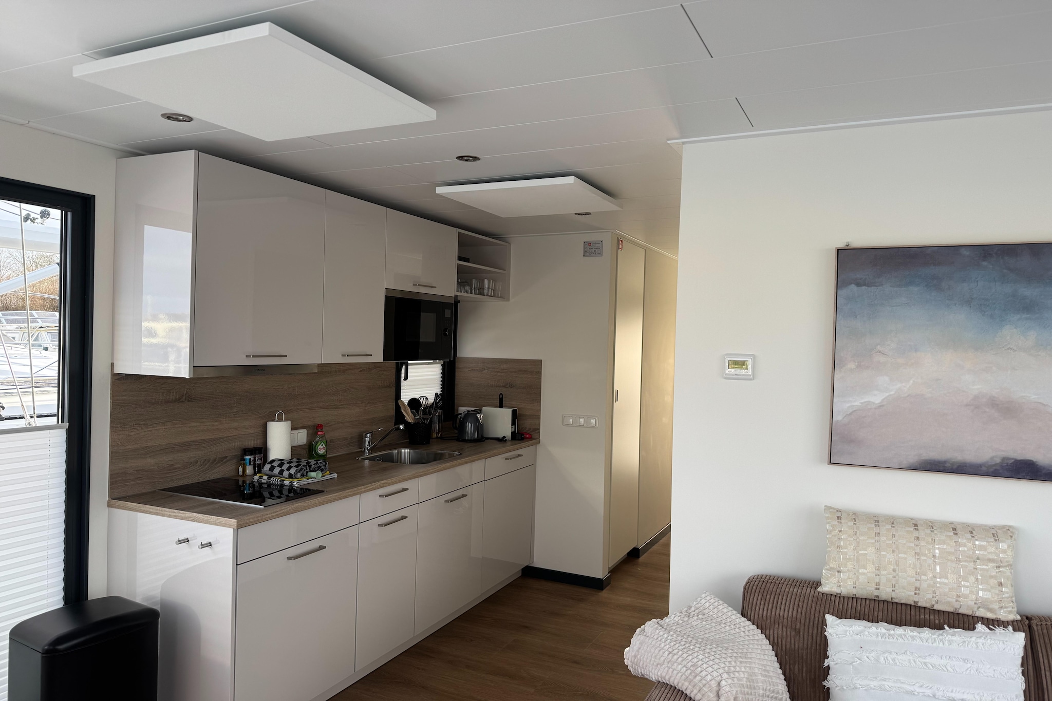 Houseboat Refugio - Kitchen
