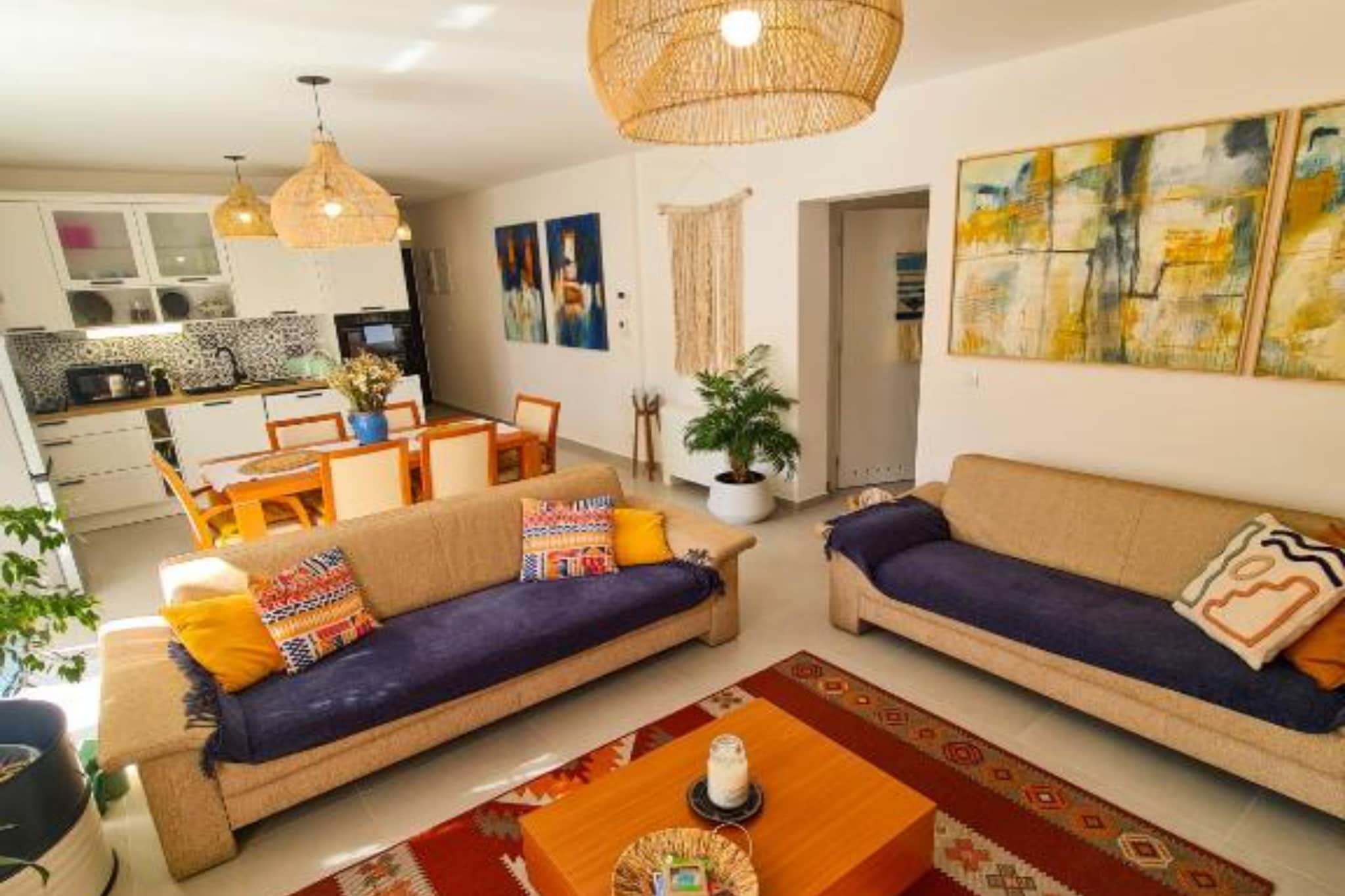Apartment Torre Senj - Two Bedroom Apartment with Balcony and Mountain  View-Salon