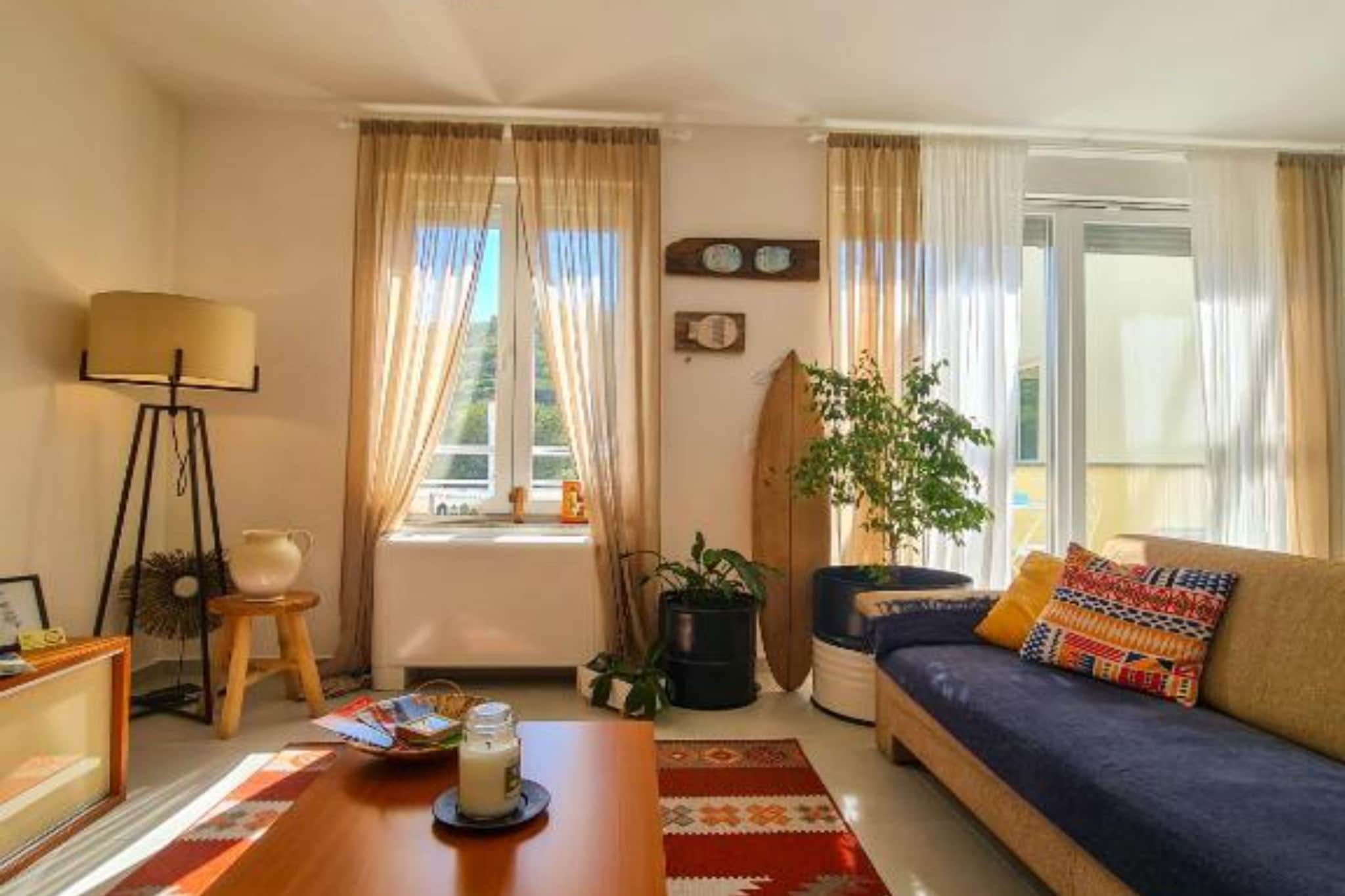 Apartment Torre Senj - Two Bedroom Apartment with Balcony and Mountain  View-Salon