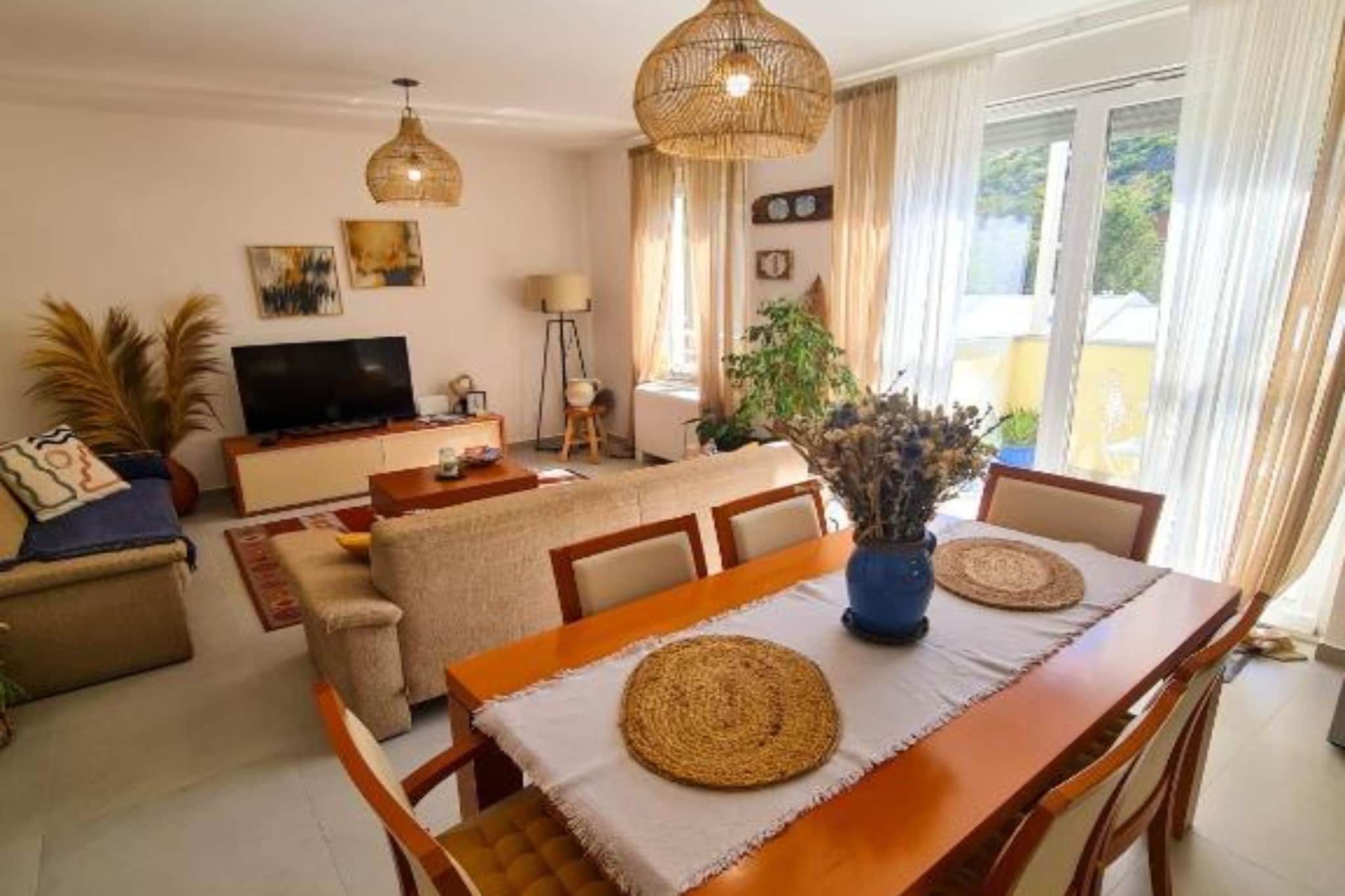 Apartment Torre Senj - Two Bedroom Apartment with Balcony and Mountain  View-Salon