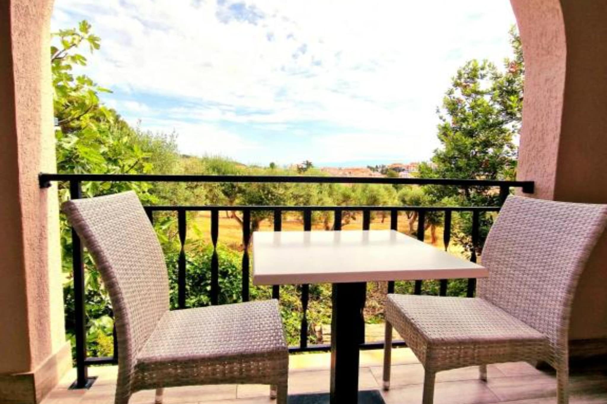 Pansion Belvedere - Two Bedroom Apartment with Terrace (Oliva)