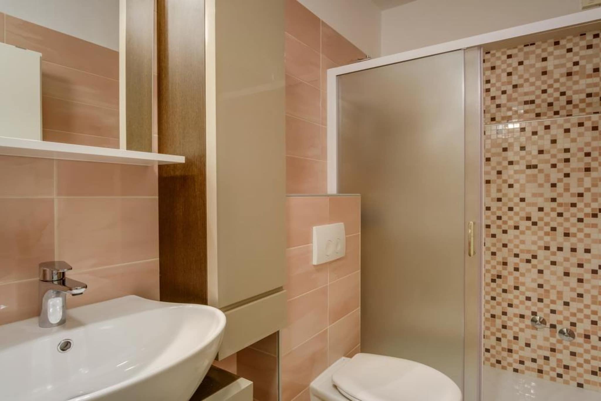 Pansion Belvedere - One Bedroom Apartment with Terrace (Magnolia)-Bathroom