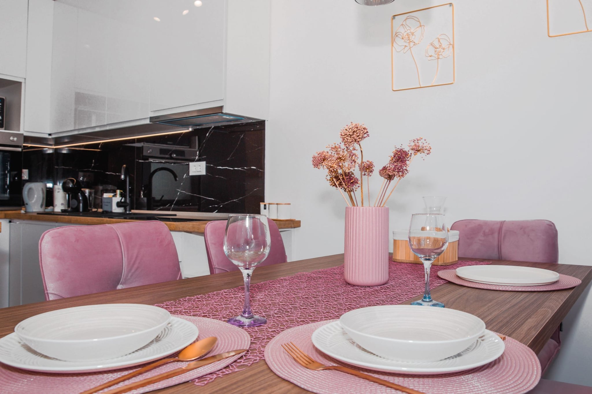 Apartment Matko - Two Bedrom Apartment with Beach View-Esszimmer