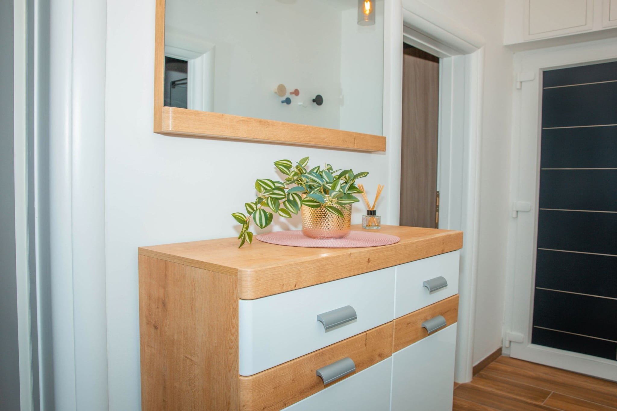 Apartment Matko - Two Bedrom Apartment with Beach View-Innen