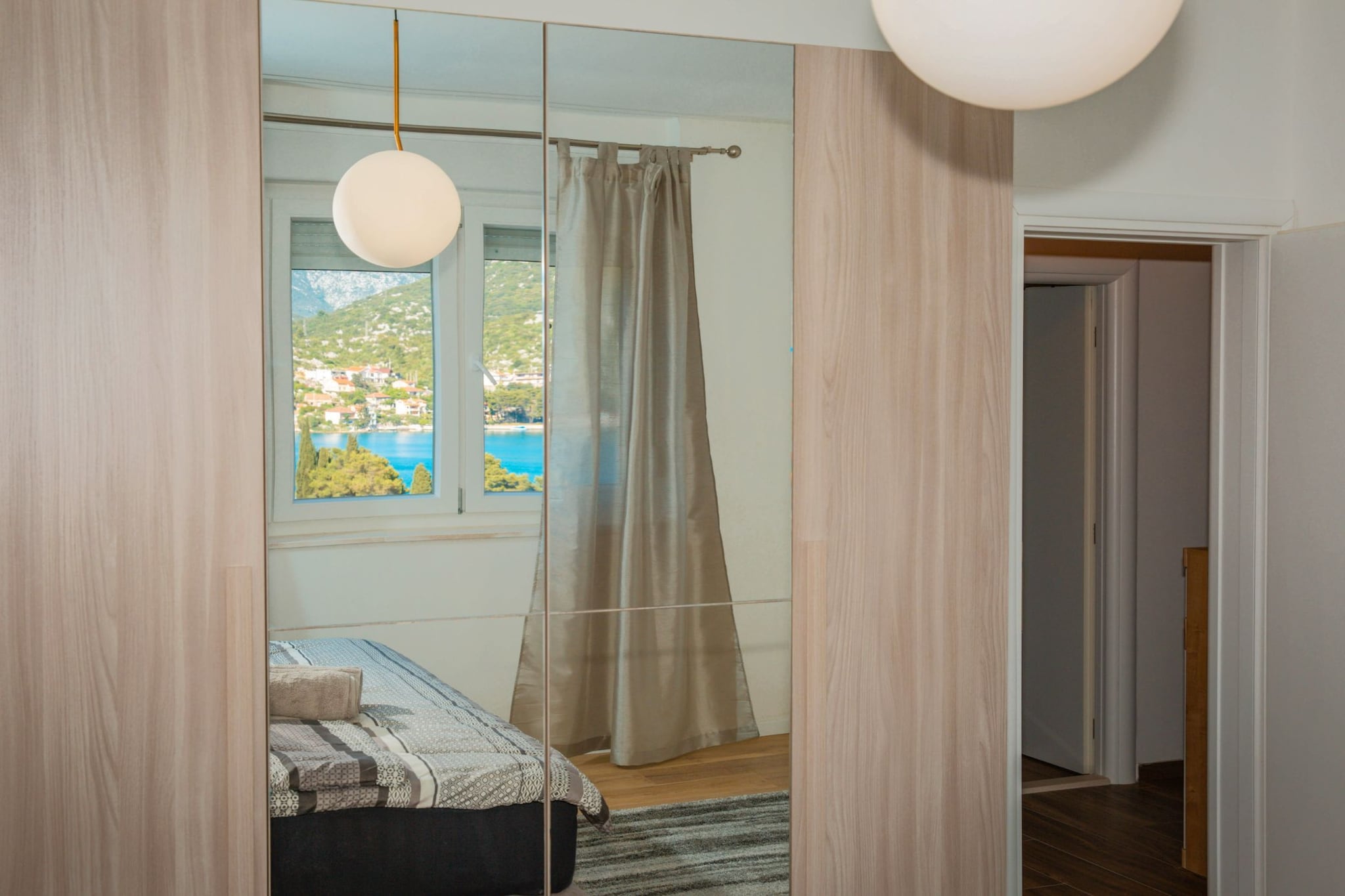 Apartment Matko - Two Bedrom Apartment with Beach View