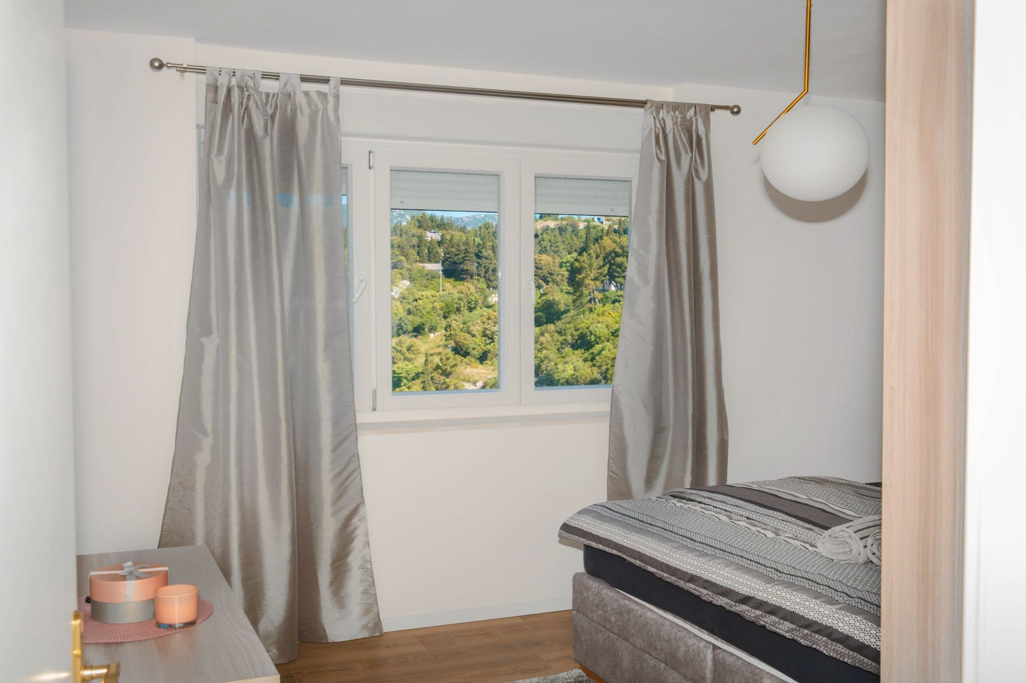 Apartment Matko - Two Bedrom Apartment with Beach View-Schlafzimmer