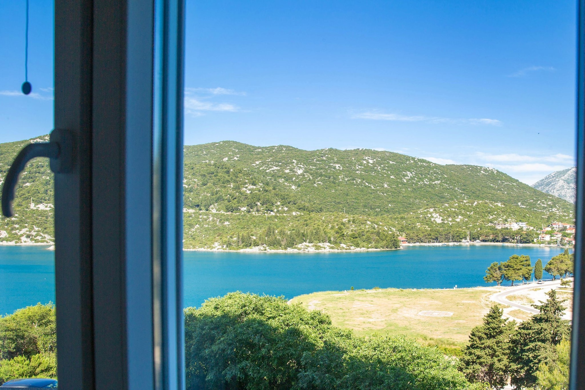 Apartment Matko - Two Bedrom Apartment with Beach View