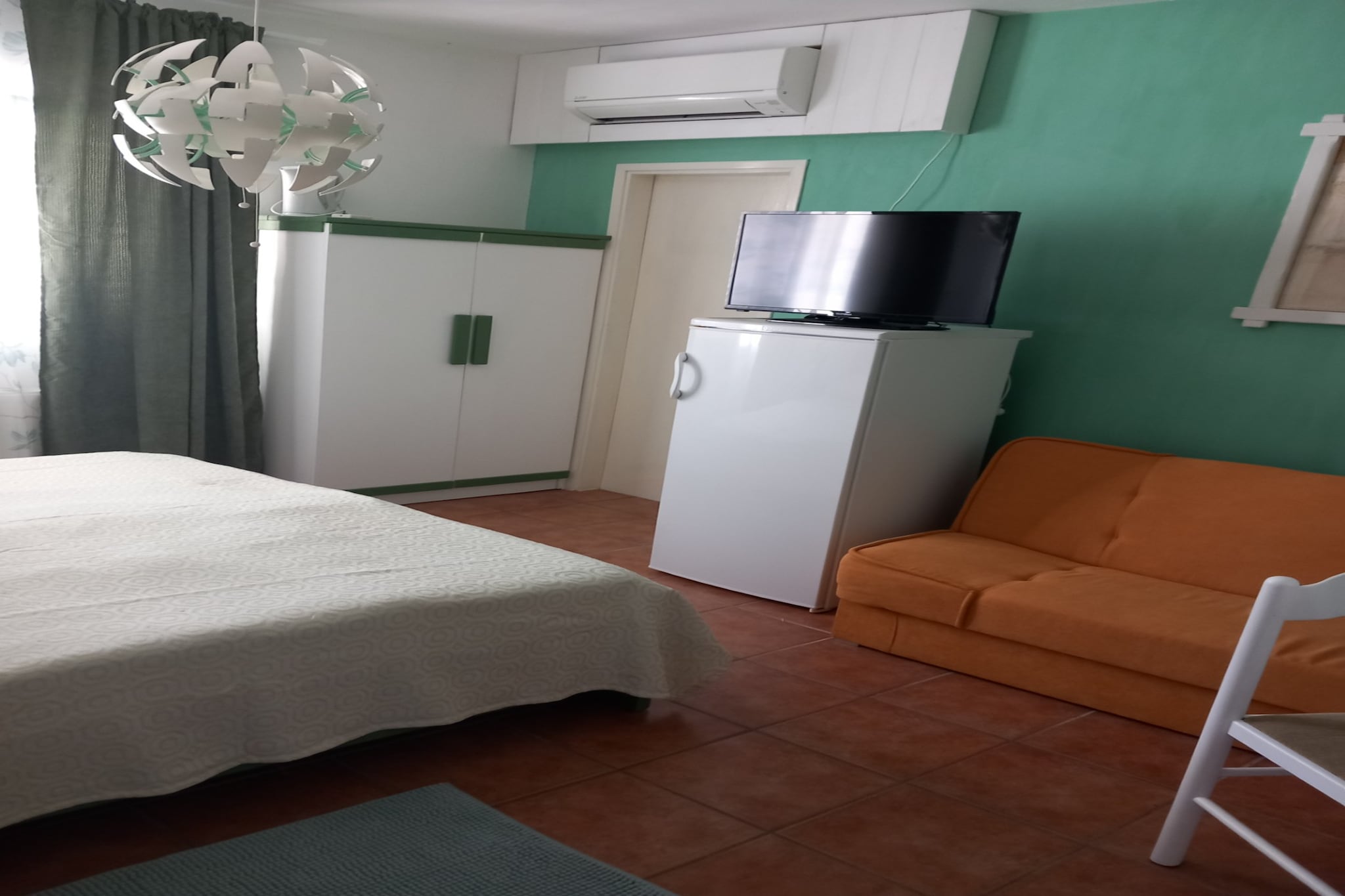Guest House Green Corner Supetarska Draga - Triple Room with Terrace and Sea View-Binnen