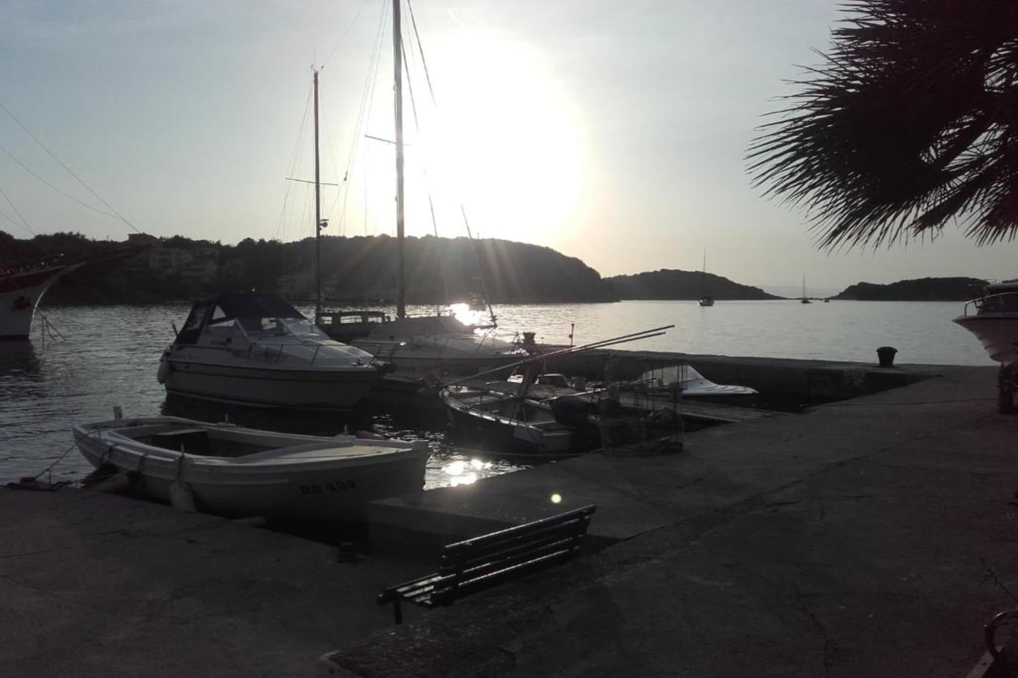 Guest House Green Corner Supetarska Draga - Studio Apartment with Terrace And Sea View-Extérieur