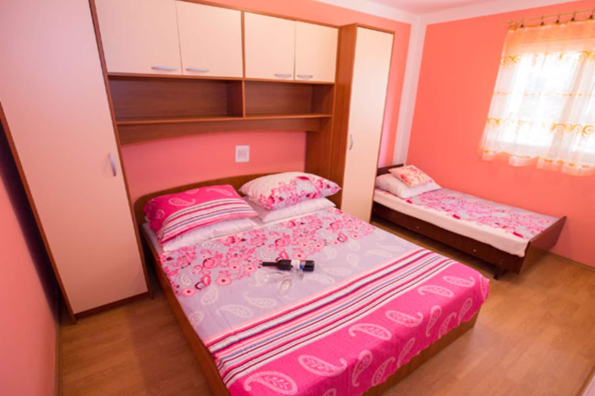 Apartments Zora - Standard One Bedroom Apartment with Balcony A1-Chambre