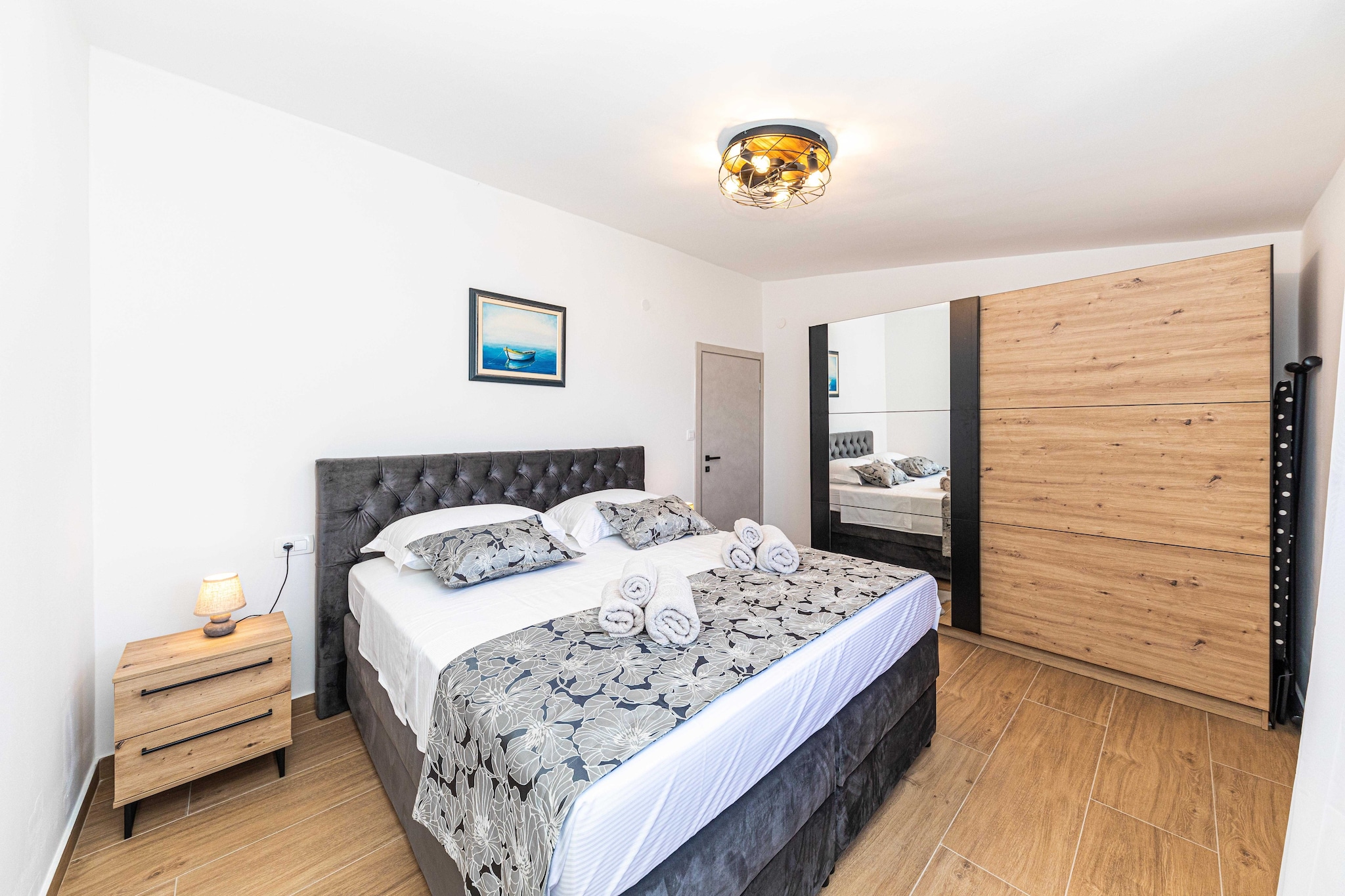 Apartment Anima - Two Bedroom Apartment with Balcony and Sea View-Slaapkamer