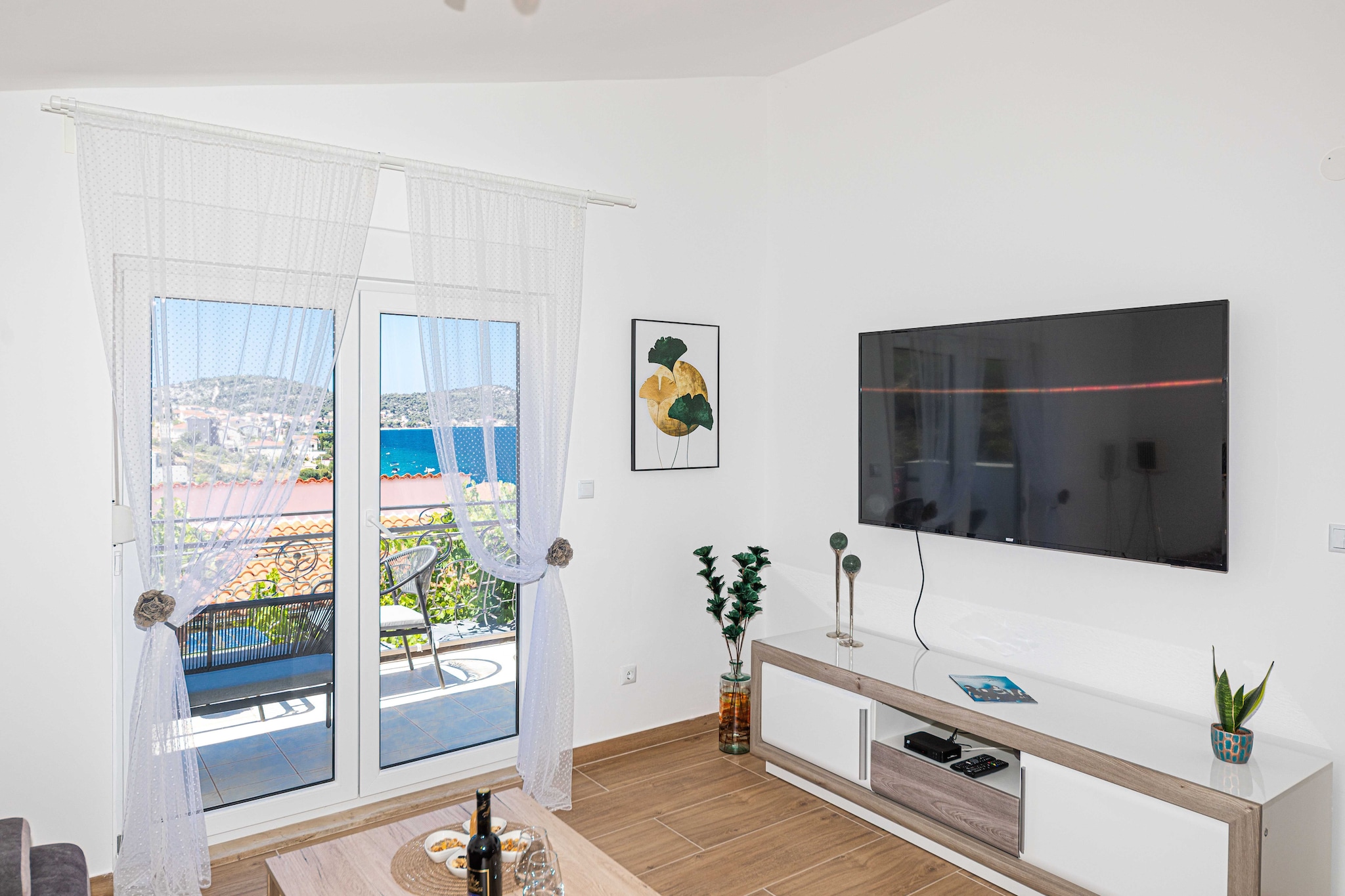Apartment Anima - Two Bedroom Apartment with Balcony and Sea View-Woonkamer