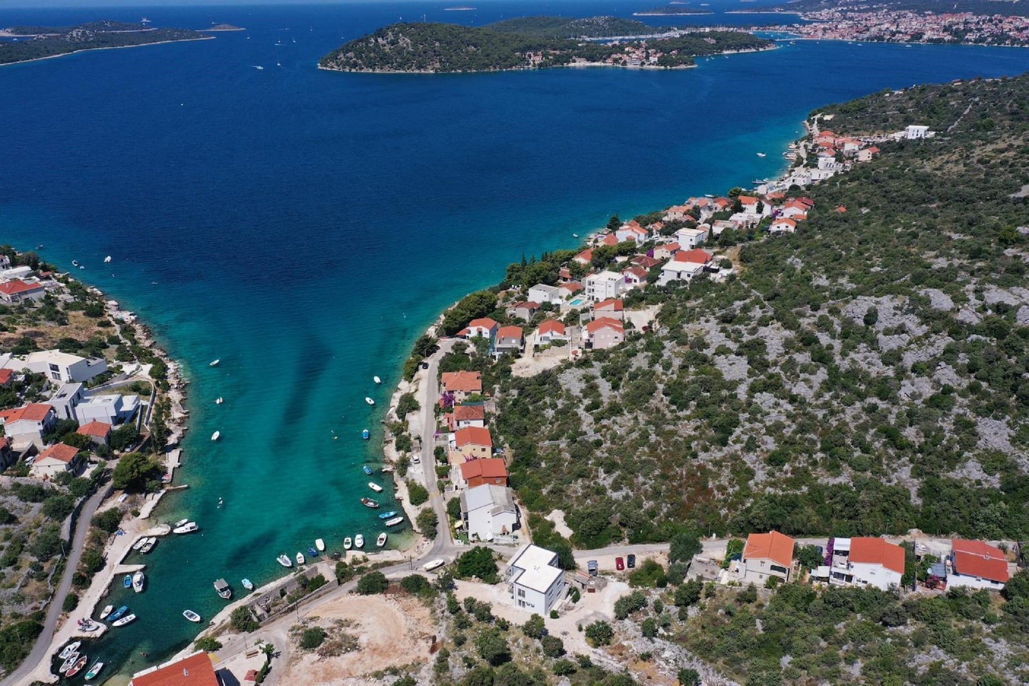 Apartment Anima - Two Bedroom Apartment with Balcony and Sea View-Buitenlucht