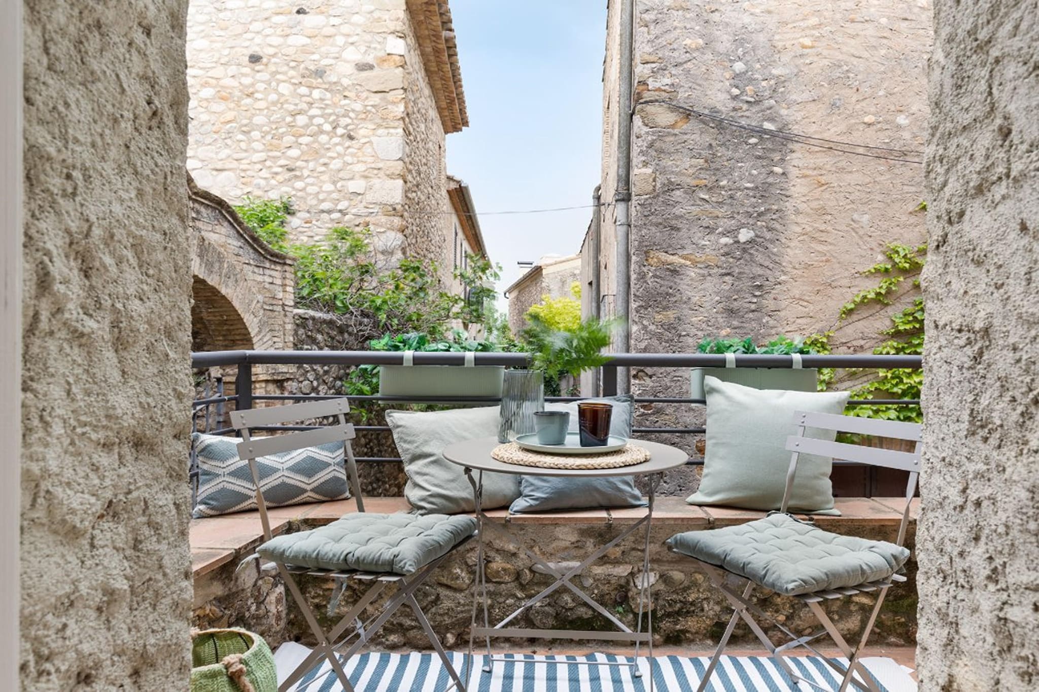 Charming Stone House near Beach Retreat
