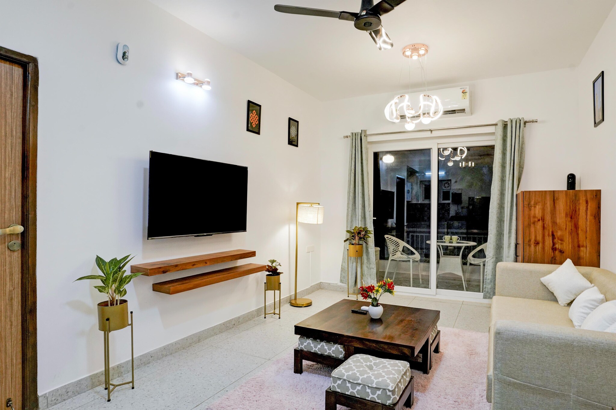 This beautifully furnished apartment is the perfect getaway for solo travelers, couples, or small families seeking peace and convenience. Enjoy tranquil surroundings while remaining close to Goa's vibrant hotspots.
Ideally located, you're just 20 minutes from the stunning beaches of Morjim, Ashvem, Mandrem, and Arambol, and only 15 minutes from the lively shores of Anjuna, Vagator, Baga, and Calangute. Explore Goa's local scene with renowned nightspots and restaurants like Thalassa, HillTop, Brittos, FatFish, and Marbella within a short drive. A mini grocery store and wine shop are right next door, with charming cafes like MOKA just 3 km away.
Step inside to discover a cozy, thoughtfully designed space. The bedroom features a plush queen-sized bed, split AC, and generous closet space. The inviting living area has seating for four, a Smart TV with internet access, and a dining table that doubles as a workstation. The adjoining kitchen is equipped with an induction cooktop, toaster, kettle, water purifier, and a selection of tea and coffee, along with ample cutlery and crockery. Freshen up in the spotless washroom, complete with a shower and essential toiletries. Enjoy high-speed internet, a Smart TV, and reliable power backup, along with an automatic washing machine. There's also a dedicated parking space and access to a common swimming pool (please follow pool guidelines). Savor local dining options or whip up meals in your fully equipped kitchen, with food delivery available through Swiggy and Zomato.
We’re happy to assist with taxi bookings, airport transfers, and vehicle rentals for a hassle-free stay.
Check-in is at 2 PM and check-out at 11 AM. Please note that smoking inside the apartment is prohibited, and pets are not allowed. We kindly ask that you respect the house rules and neighbors. Enjoy your stay!