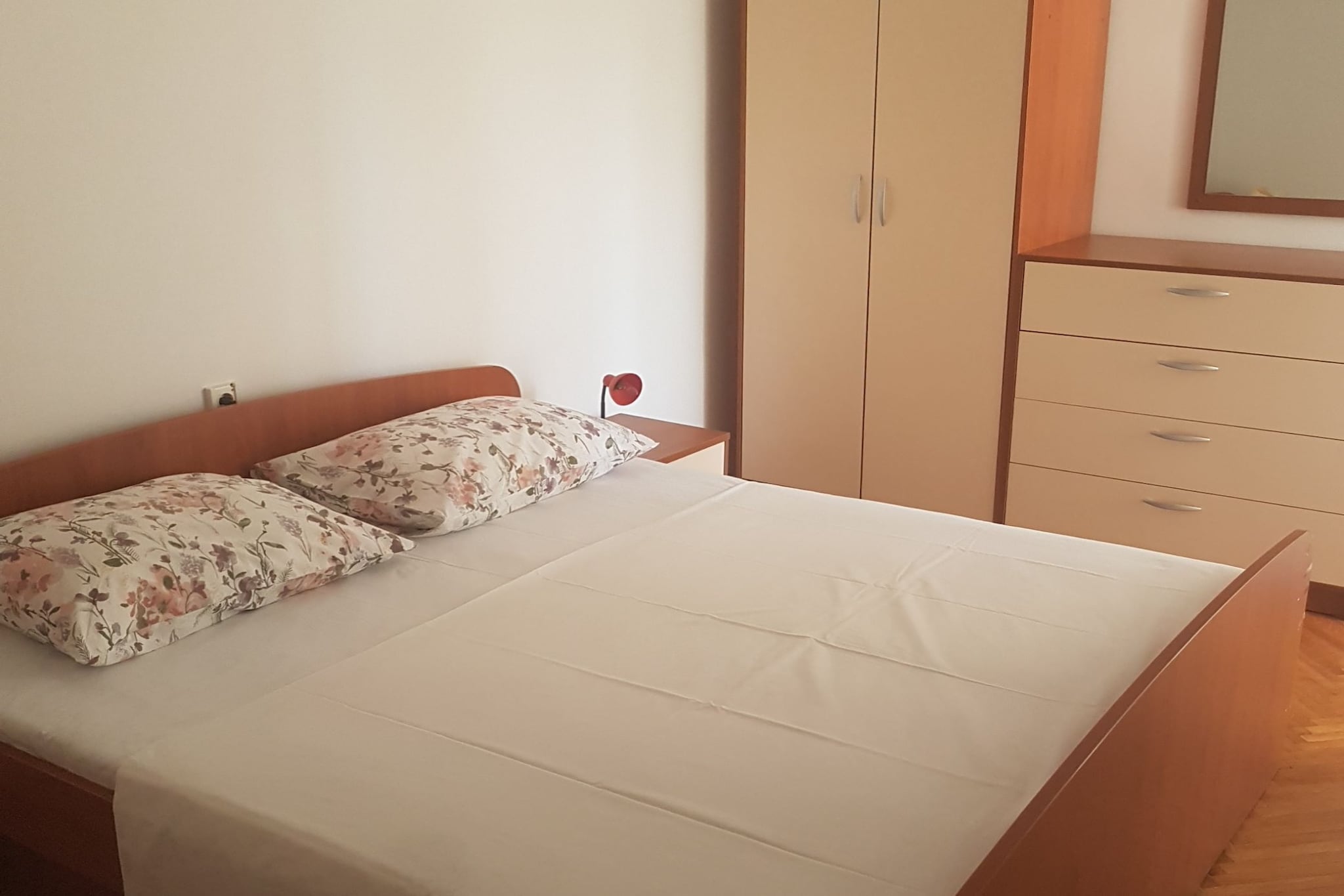 Apartments Danijela & Vlado - Three Bedroom Apartment With Balcony and Garden View-Chambre