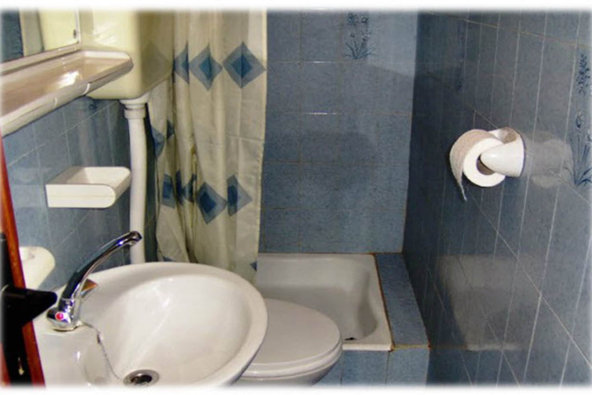 Apartments Danijela & Vlado - Three Bedroom Apartment With Balcony and Garden View-Salle de bain