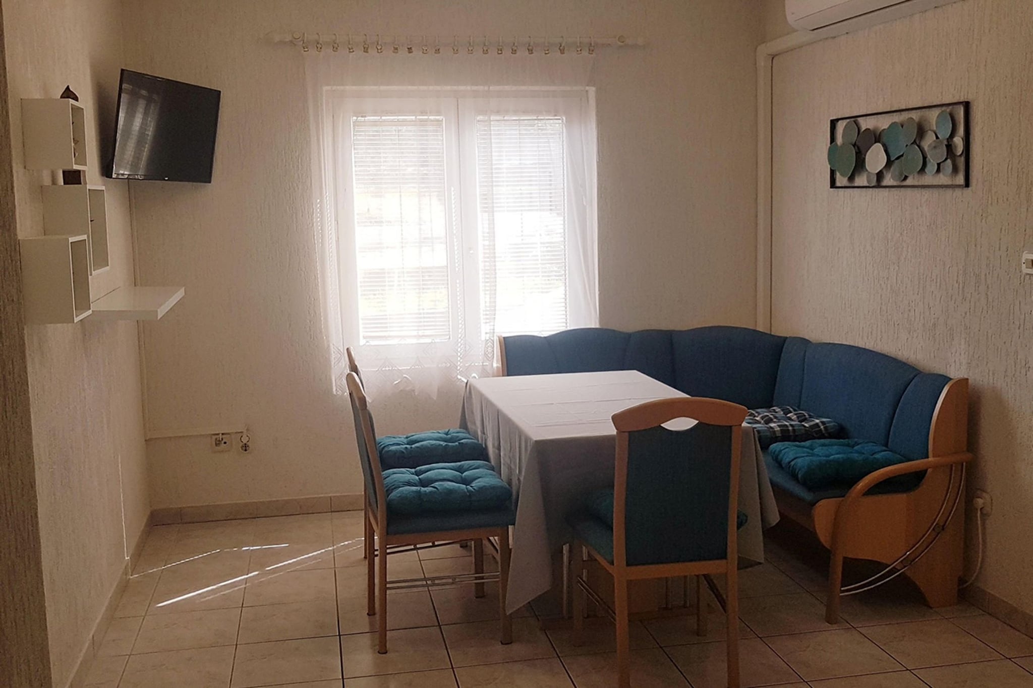 Apartments Danijela & Vlado - Three Bedroom Apartment With Balcony and Garden View
