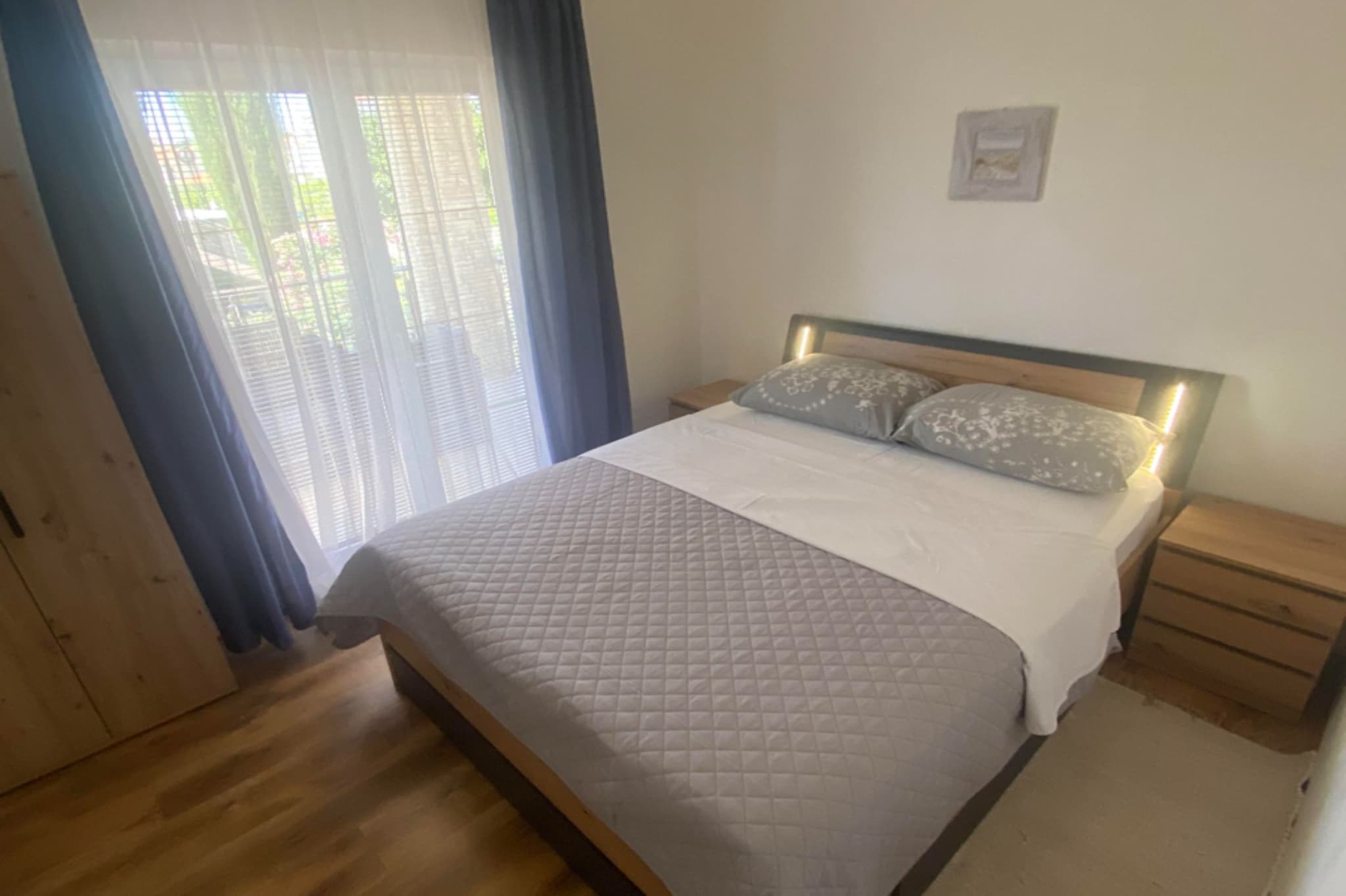 Apartments Danijela & Vlado - One Bedroom Apartment with Balcony and  Garden View