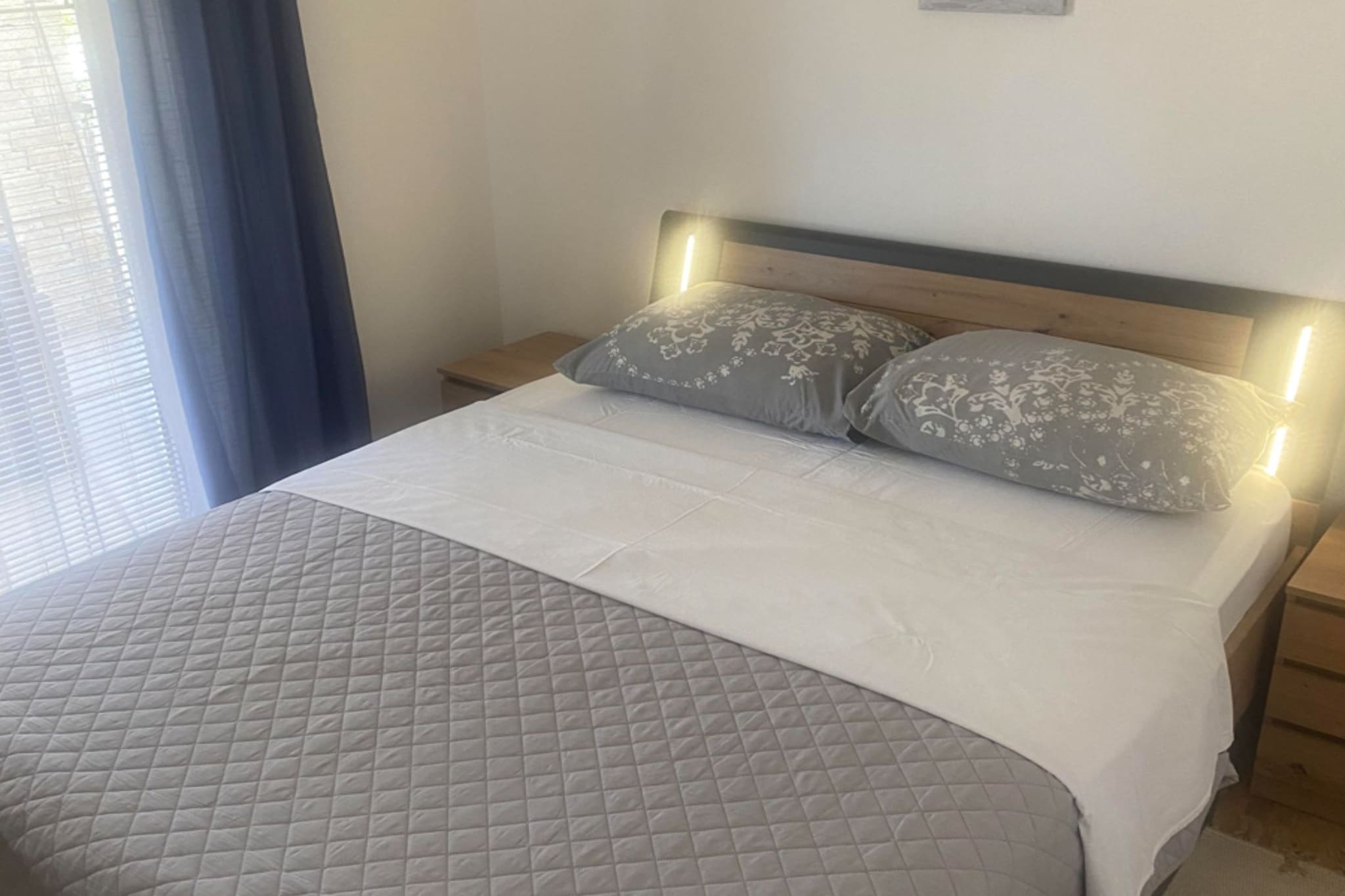 Apartments Danijela & Vlado - One Bedroom Apartment with Balcony and  Garden View-Chambre