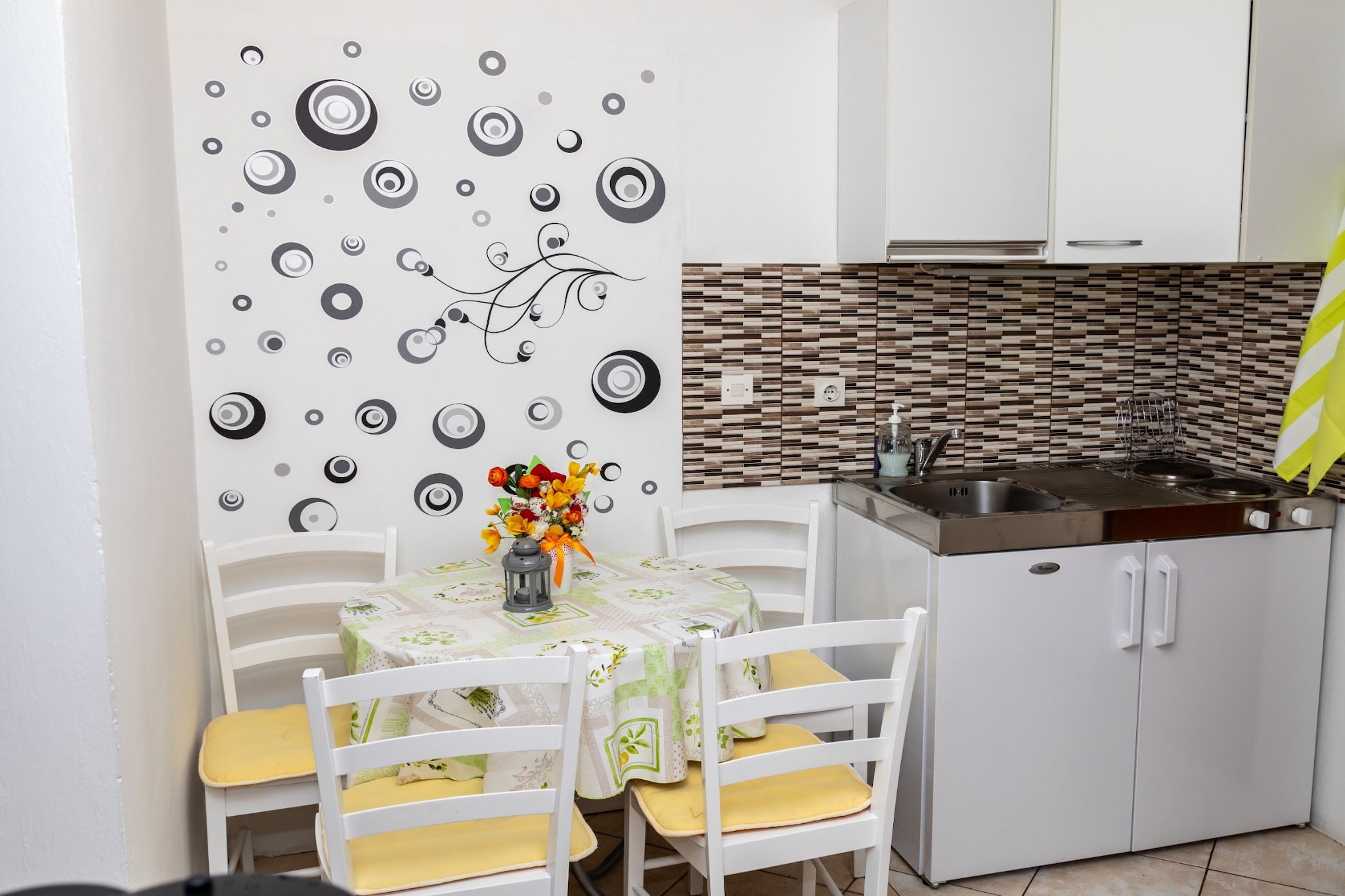 Apartments Luka & Leona - Two Bedroom Apartment with Balcony Luka