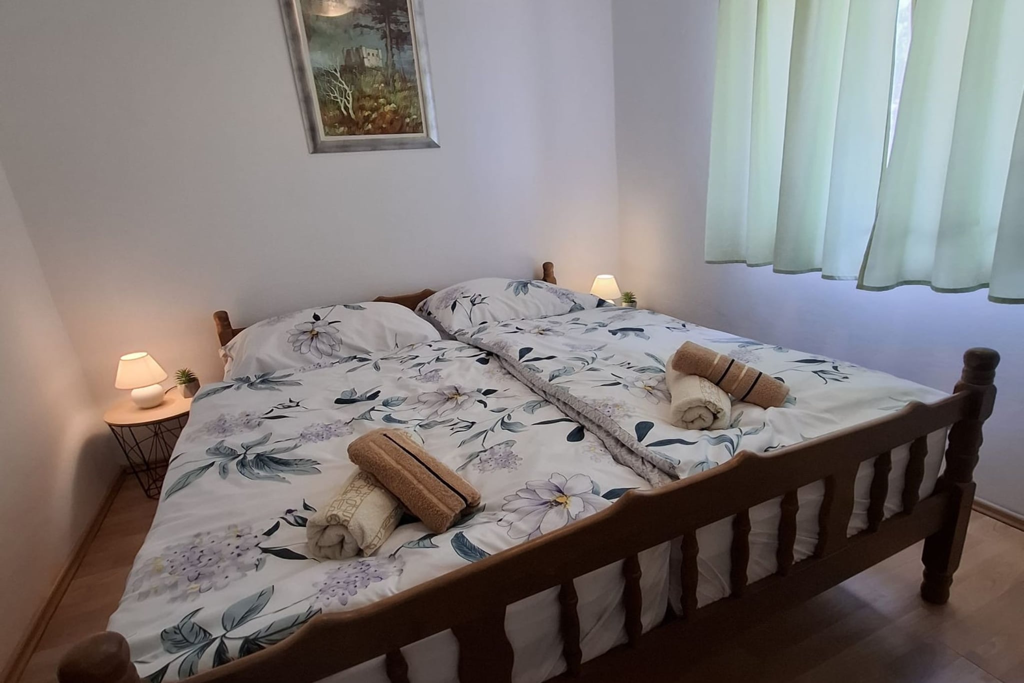 Apartments Luka & Leona - Two Bedroom Apartment with Balcony Luka-Schlafzimmer