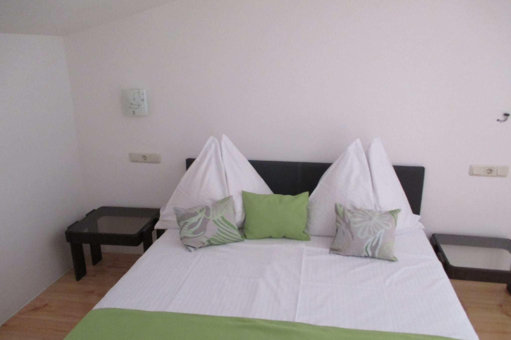 Double Room with Balcony 1 - Room 9-Schlafzimmer
