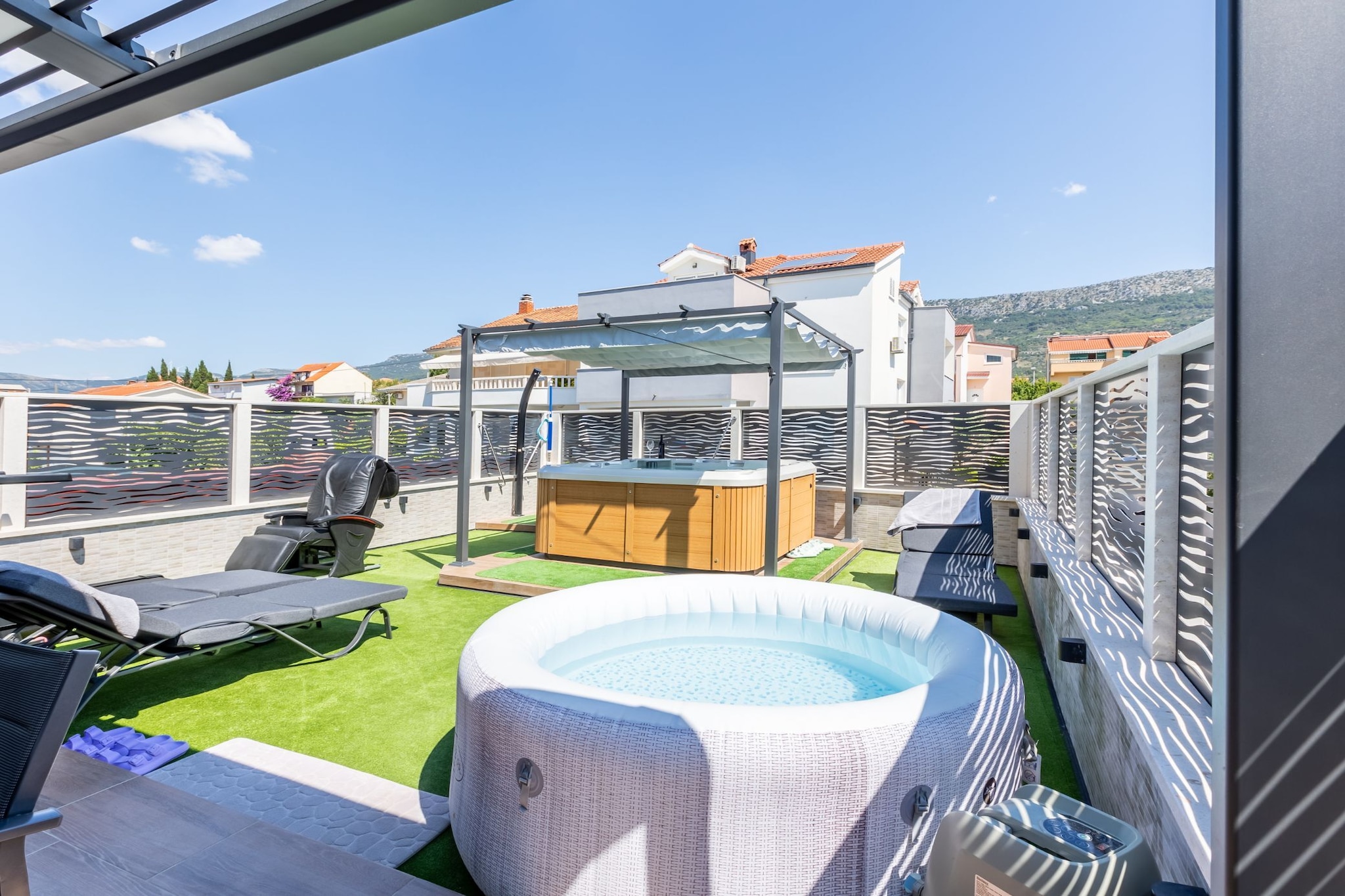 Apartment Merita - Two Bedroom Apartment with Balcony-Extérieur