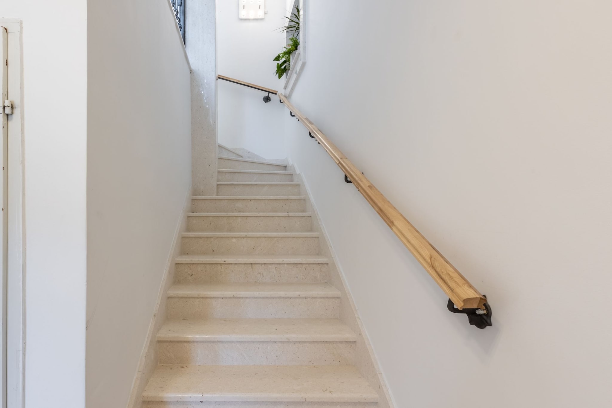 Apartment Merita - Two Bedroom Apartment with Balcony-Escaliers