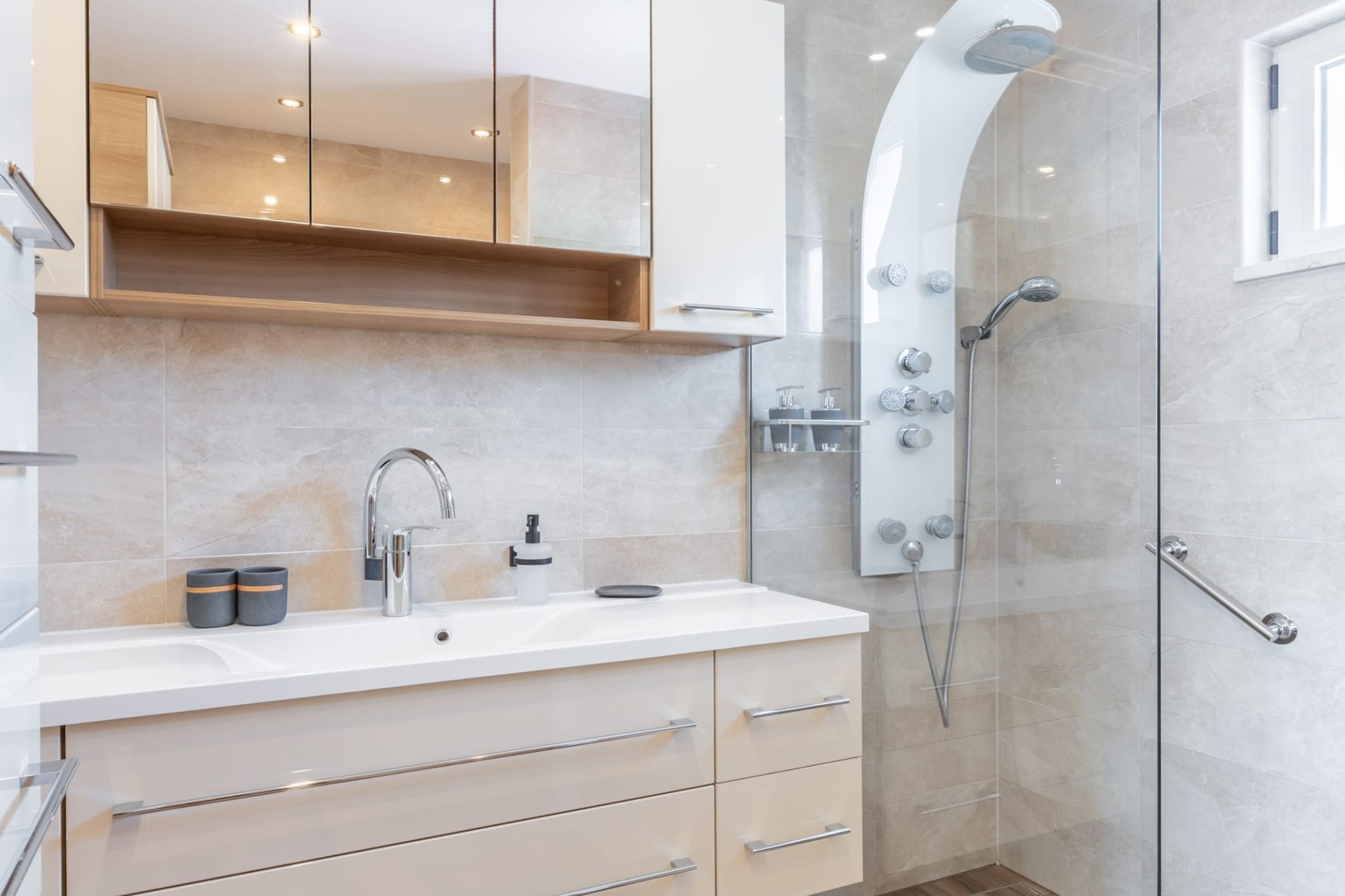 Apartment Merita - Two Bedroom Apartment with Balcony-Salle de bain