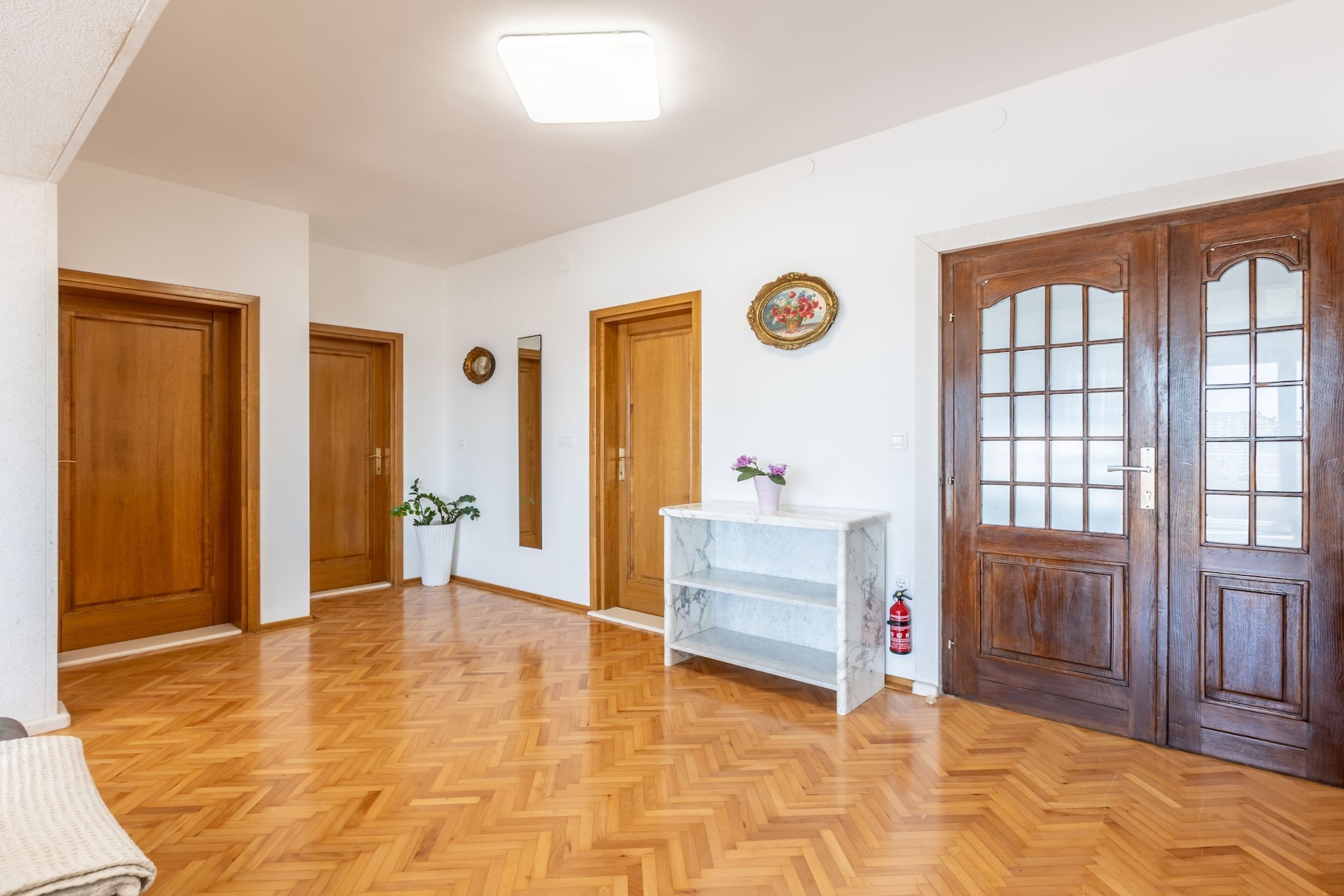Apartment Merita - Two Bedroom Apartment with Balcony-Intérieur