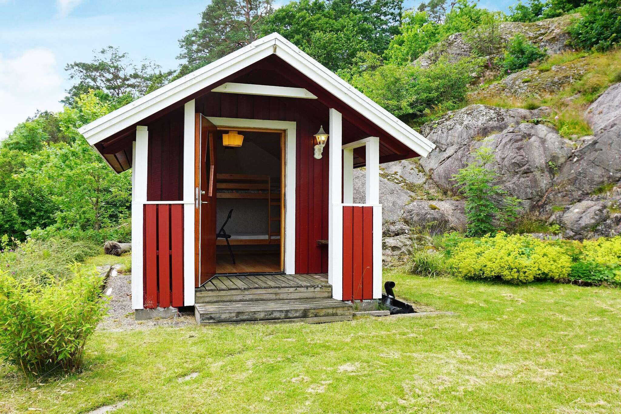 6 person holiday home in MUNKEDAL