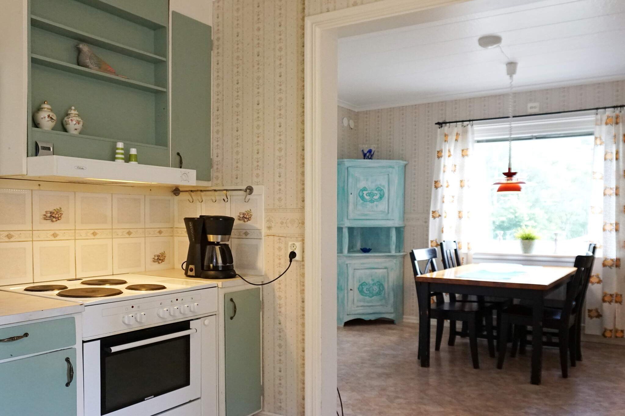 Annex: (2x bunk bed)\n\nInternet Access DSL, Kitchen(cooker(electric), hood, coffee machine, microwave, fridge-freezer, high chair), Living/bed room(TV(swedish TV channels), radio), bedroom(double bed), bedroom(2x single bed), bathroom(bath tub, washbasin, toilet), terrace(garden furniture), terrace(roofed), garden, parking, geothermal energy, air to water heatpump