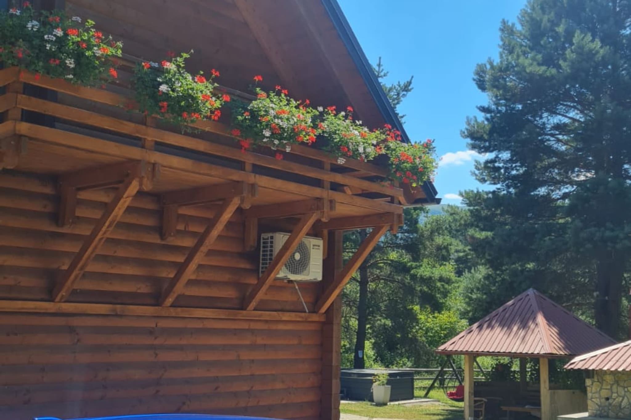 Apartments Plitvice forest - Two Bedroom Apartment with Terrace-Tuinen zomer