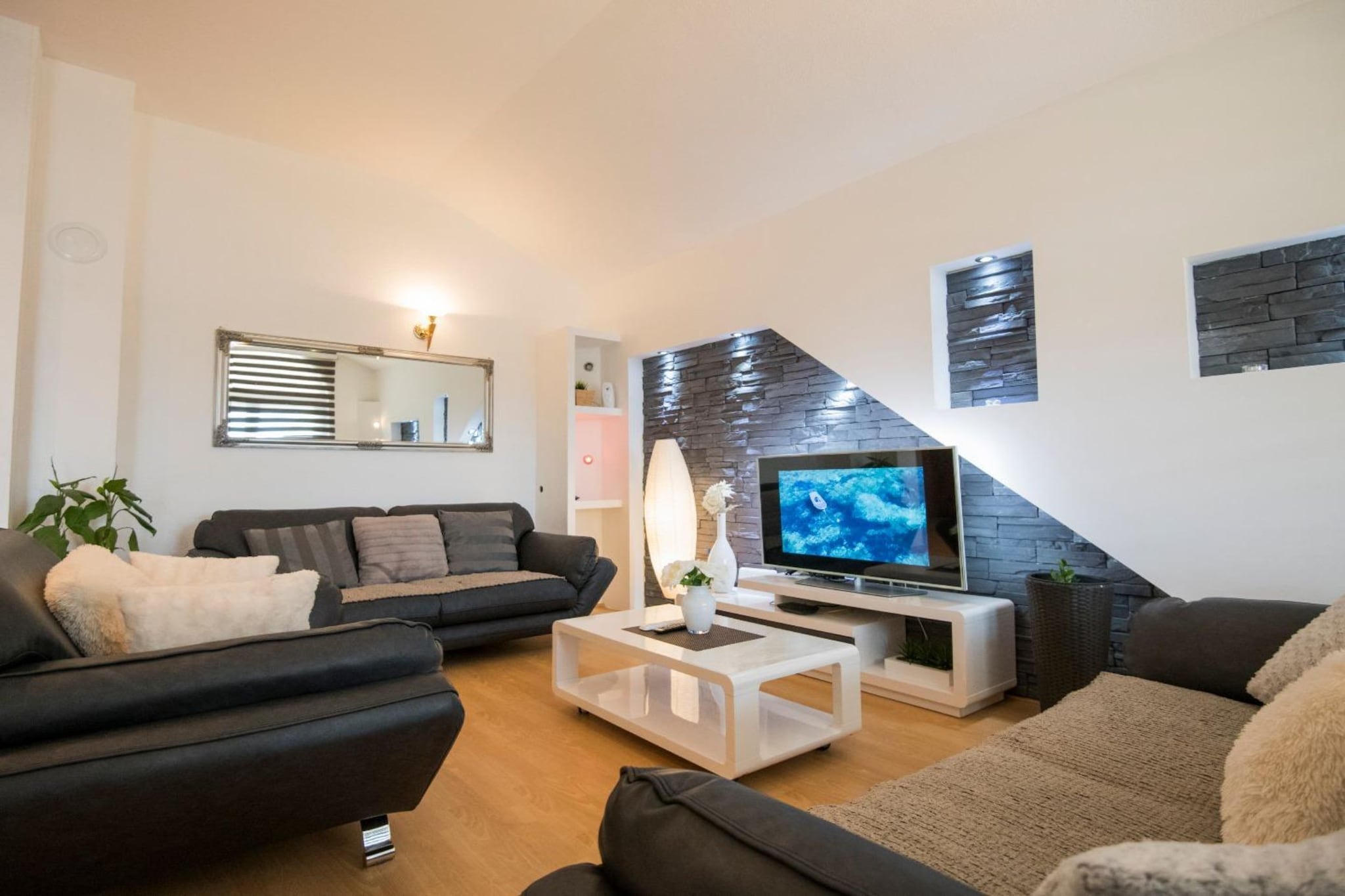 Villa Mia 2 - Six Bedroom Villa with Private Pool