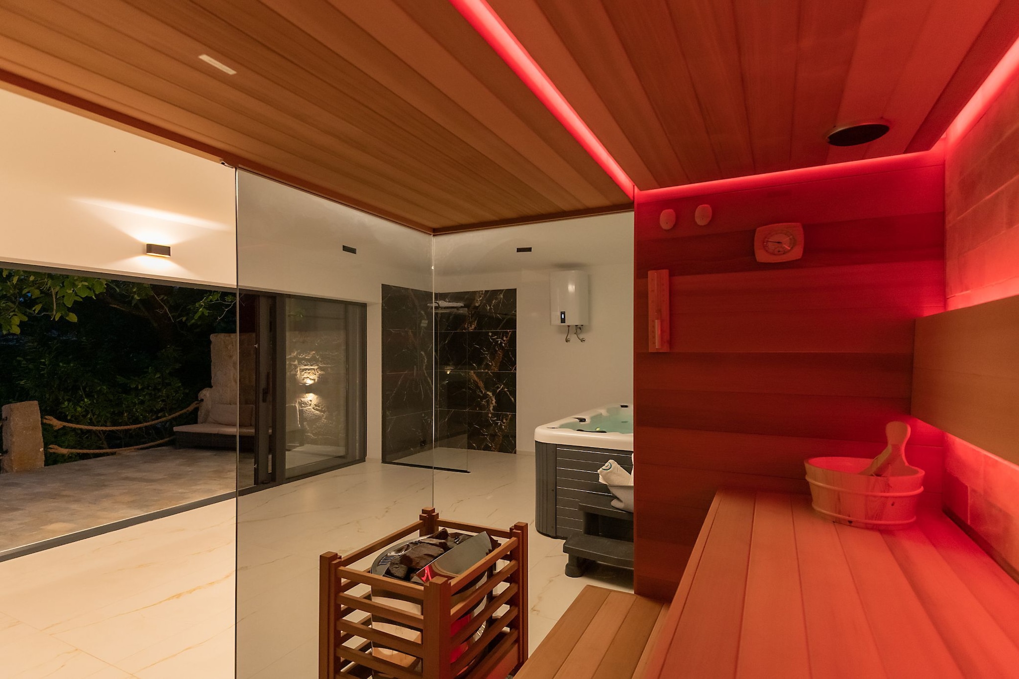 Villa Mia 2 - Six Bedroom Villa with Private Pool-Sauna